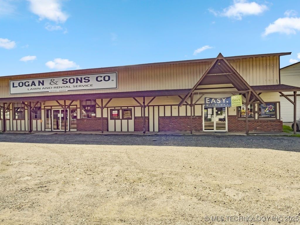 824 S California Property Photo 15