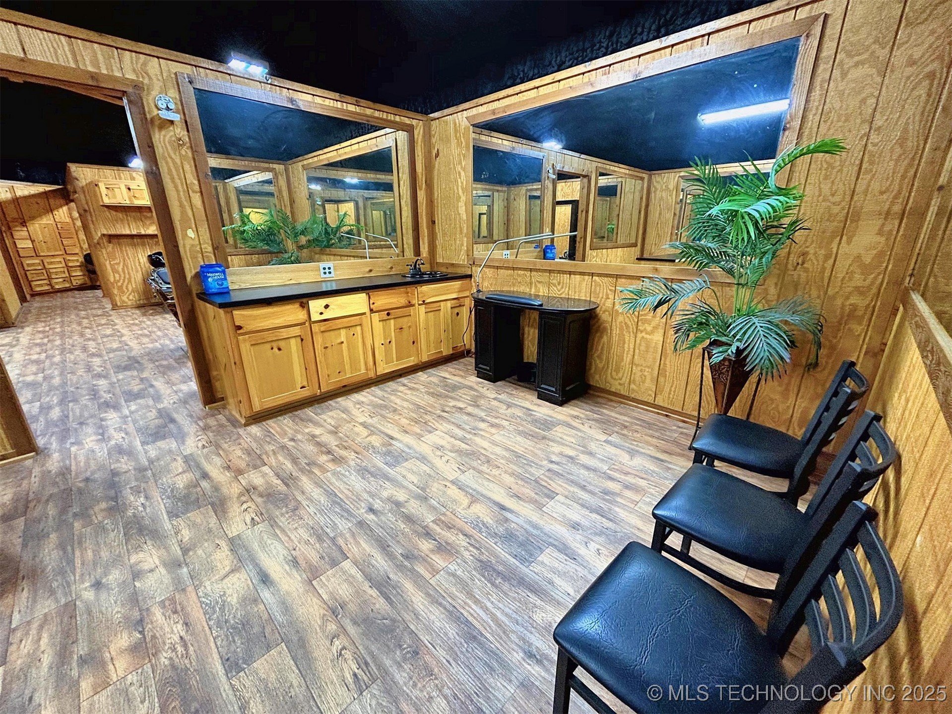 6753 E 620 Road Property Photo 7