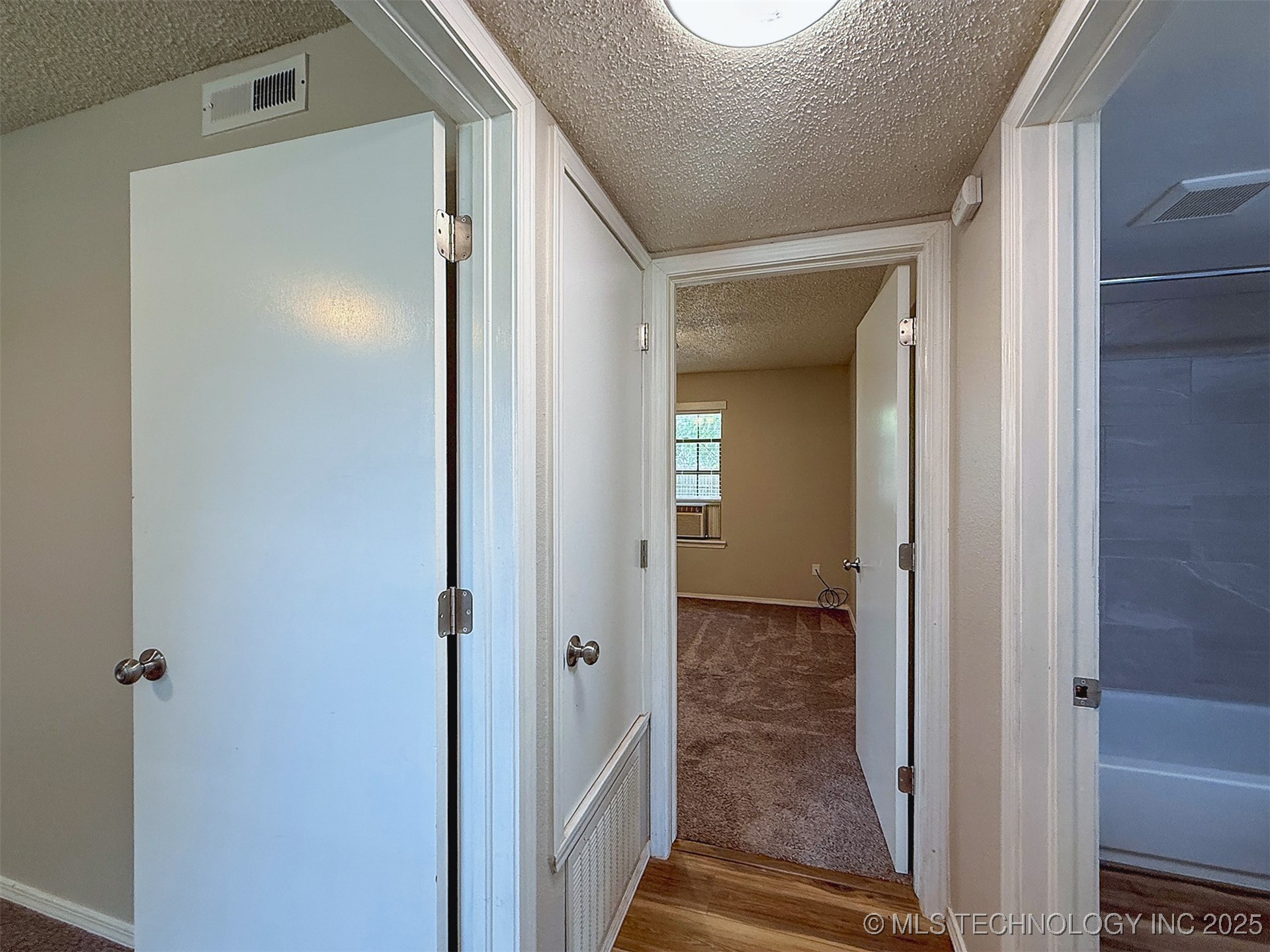 825 N Summer Tree Drive Property Photo 15