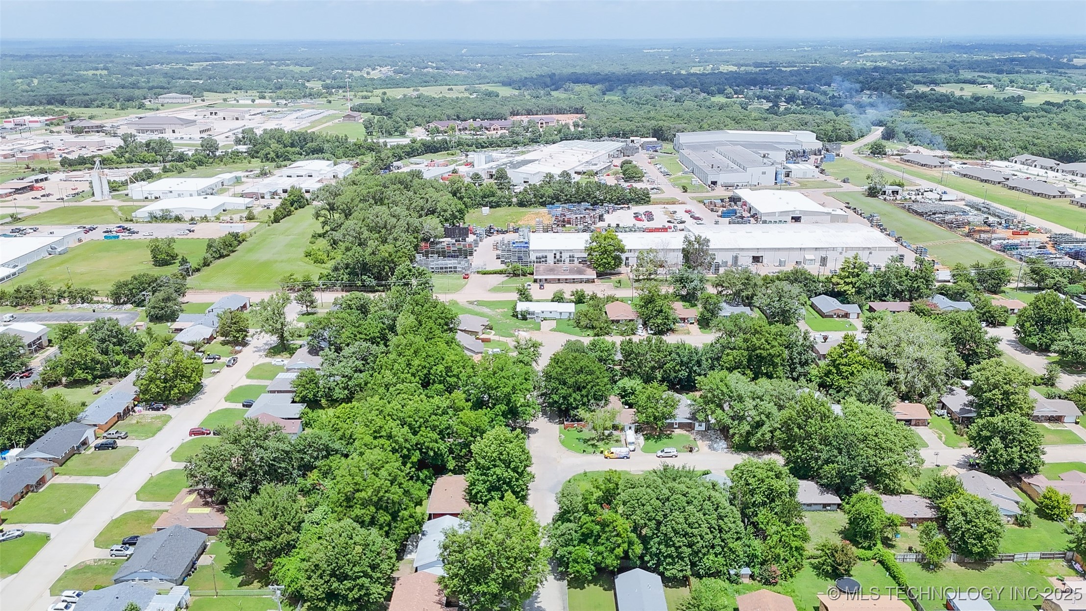 825 N Summer Tree Drive Property Photo 35