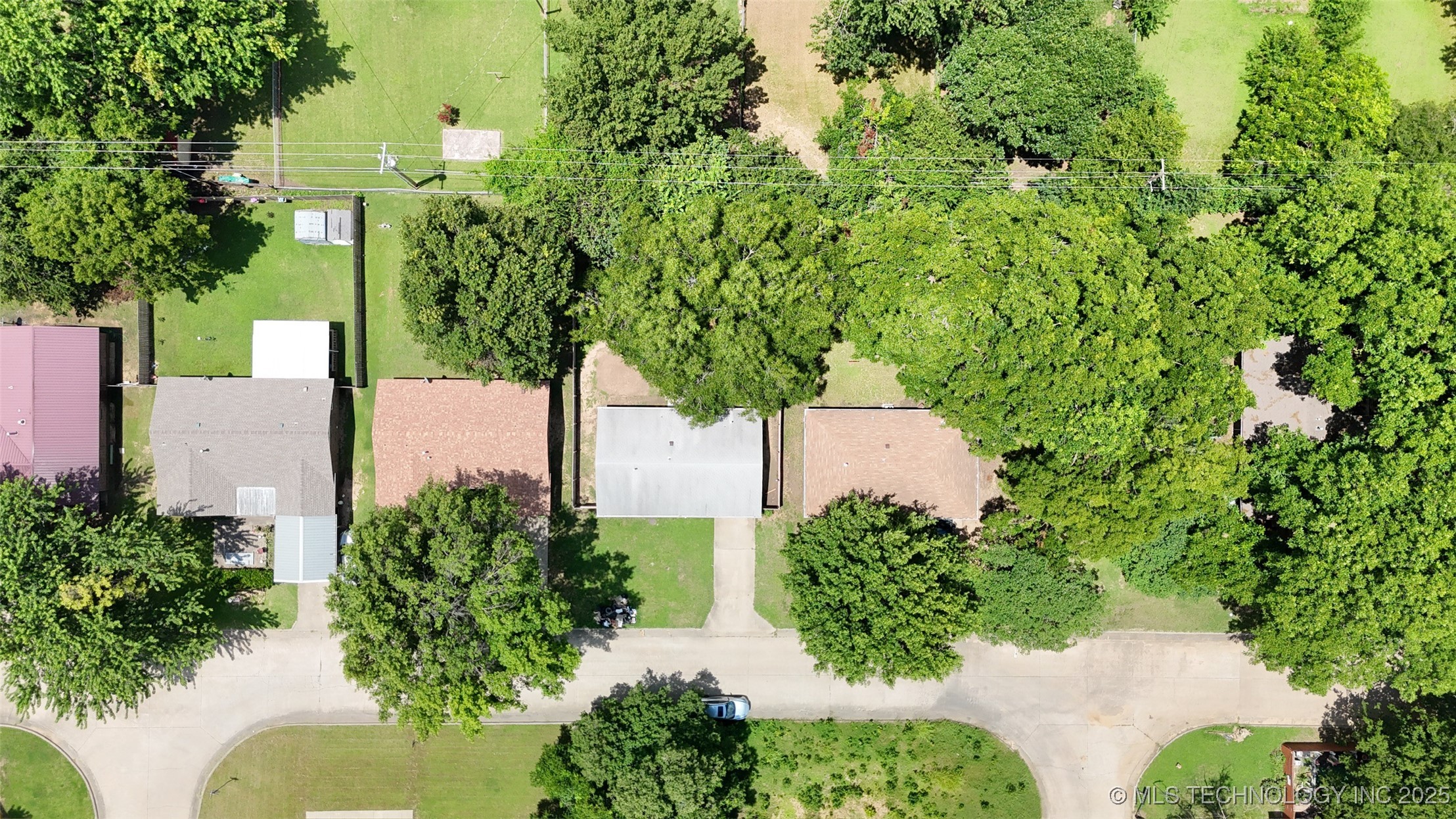 825 N Summer Tree Drive Property Photo 37