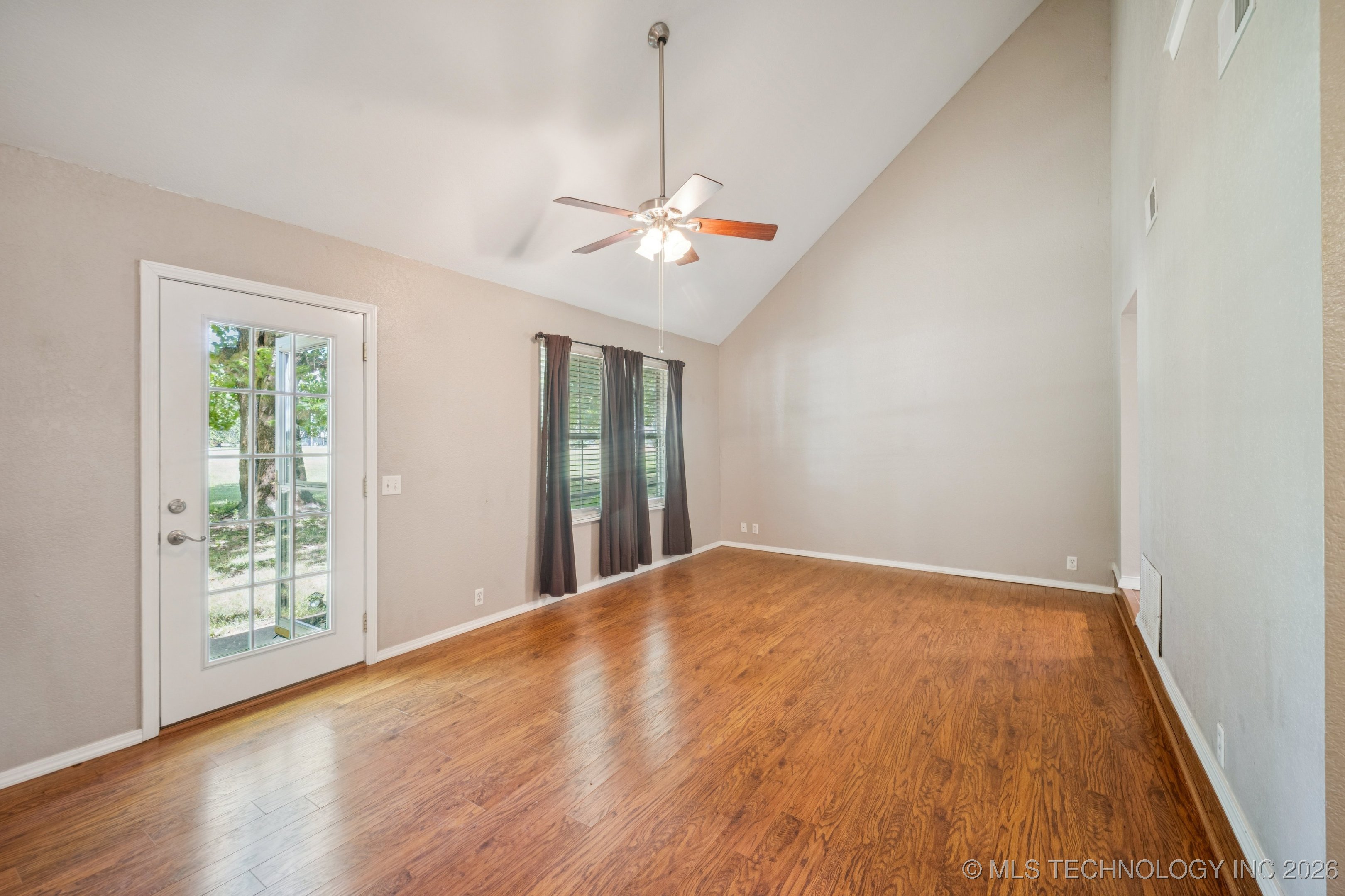 16602 S 203rd East Avenue Property Photo 5