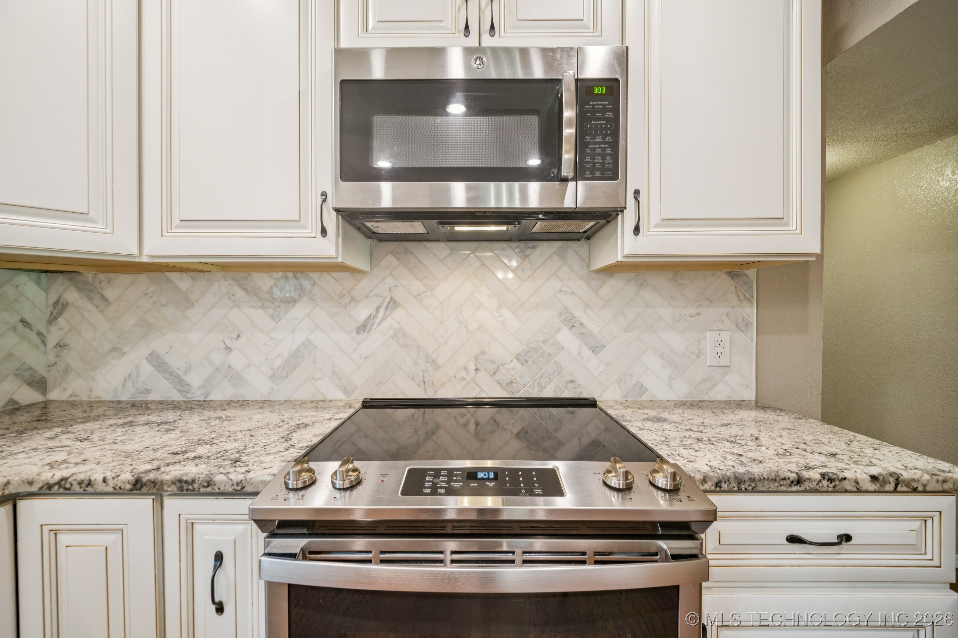 16602 S 203rd East Avenue Property Photo 8