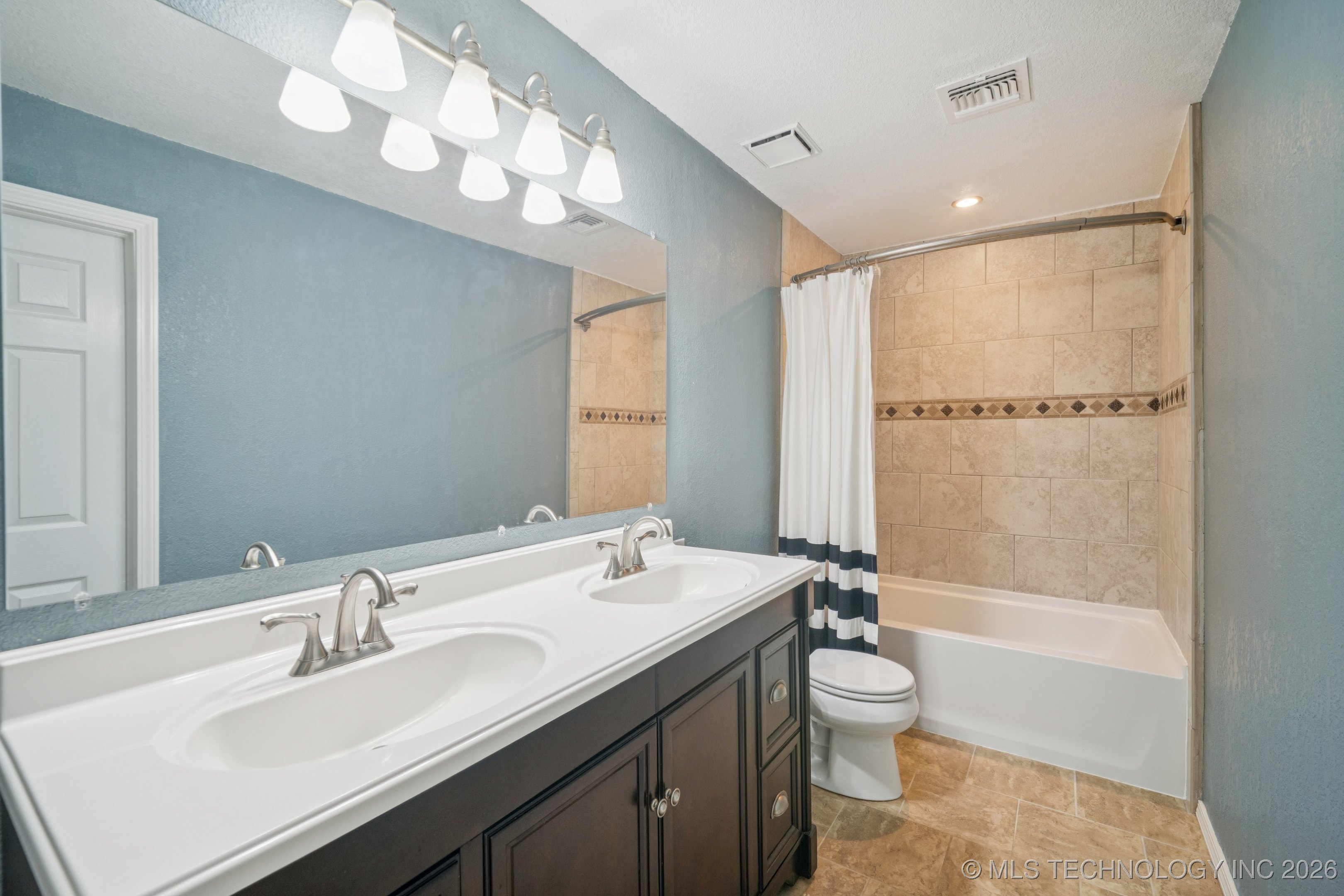 16602 S 203rd East Avenue Property Photo 25