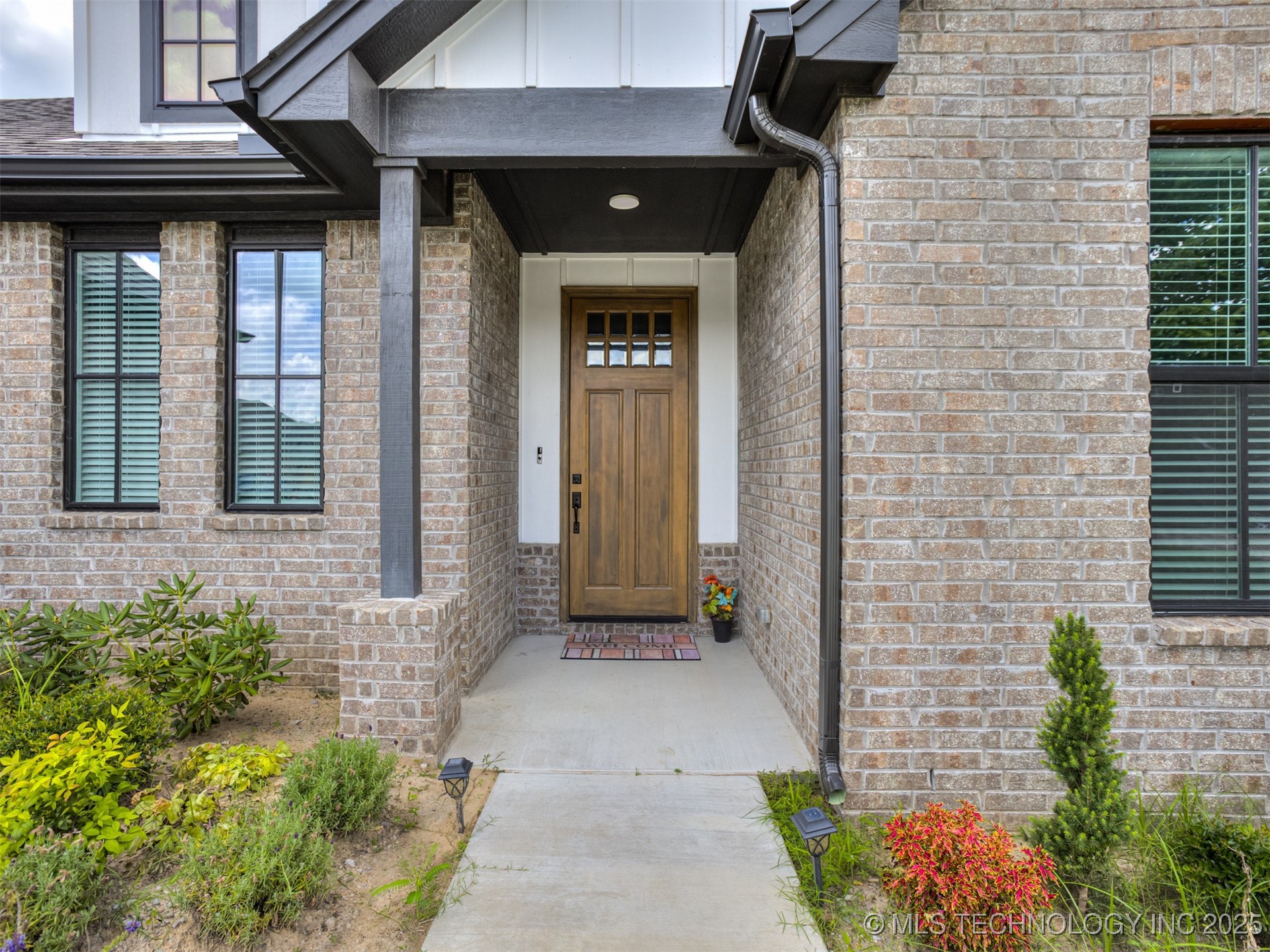 3610 S Fir Court Property Photo 5