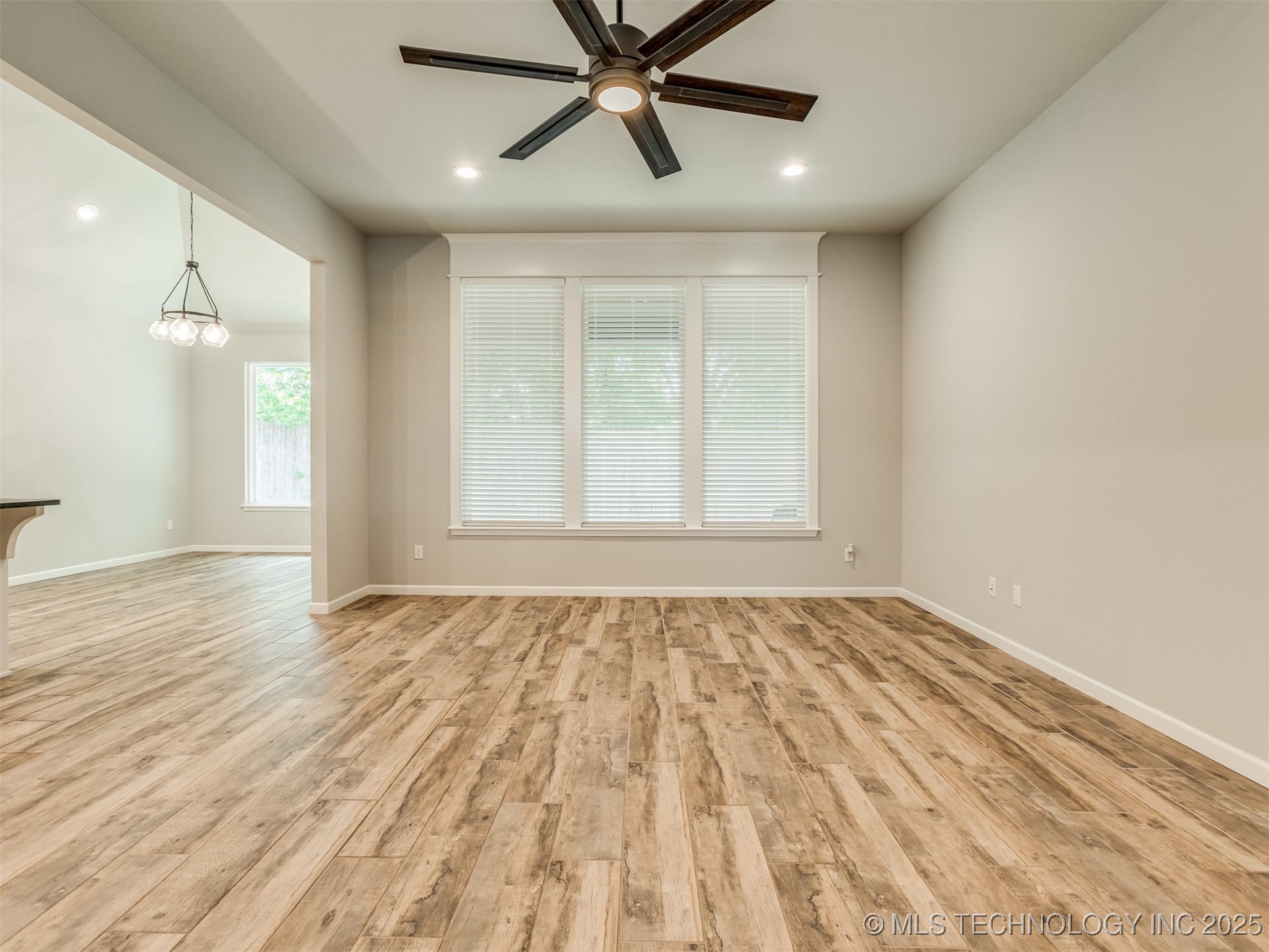 3610 S Fir Court Property Photo 8