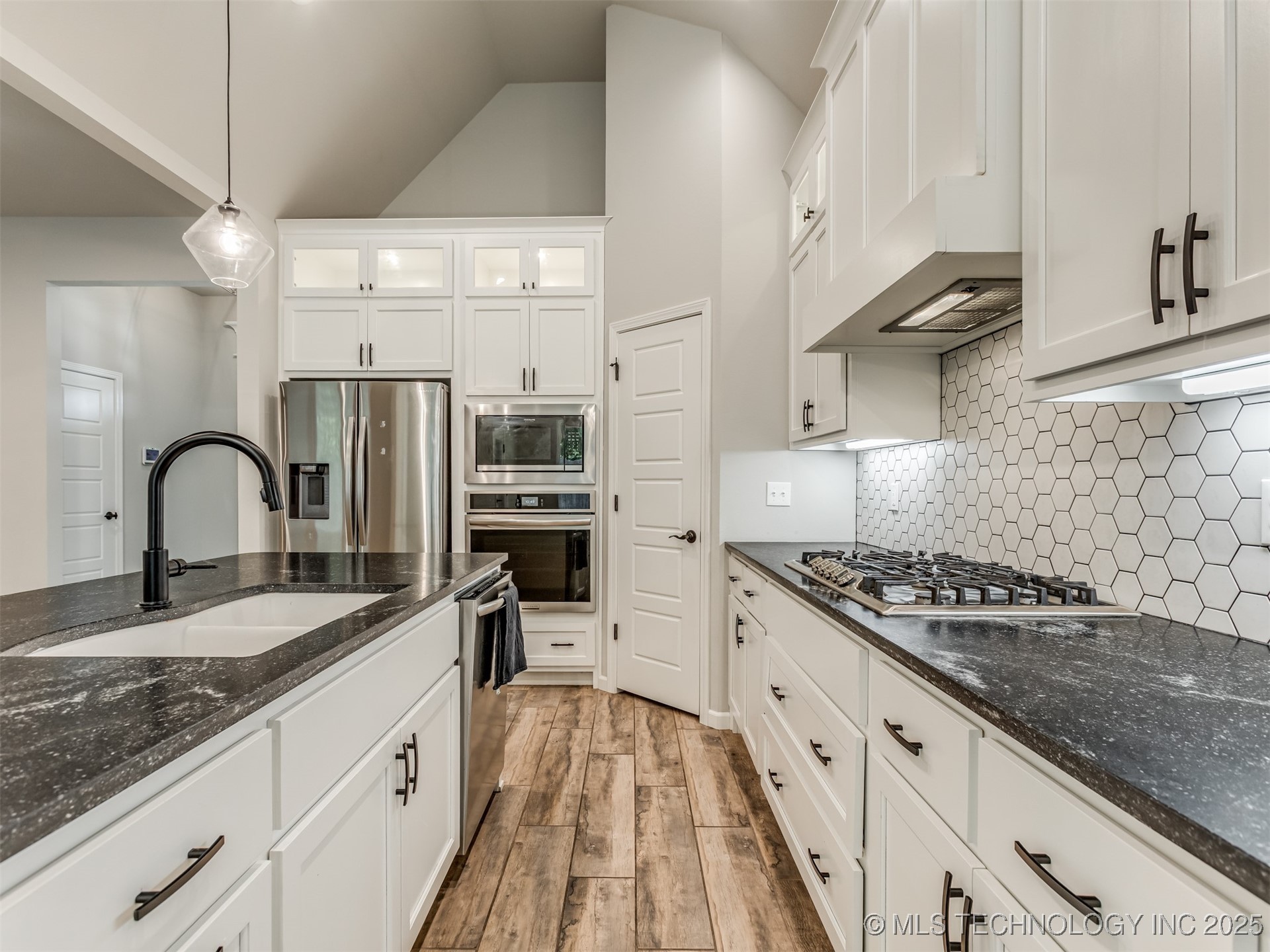 3610 S Fir Court Property Photo 16