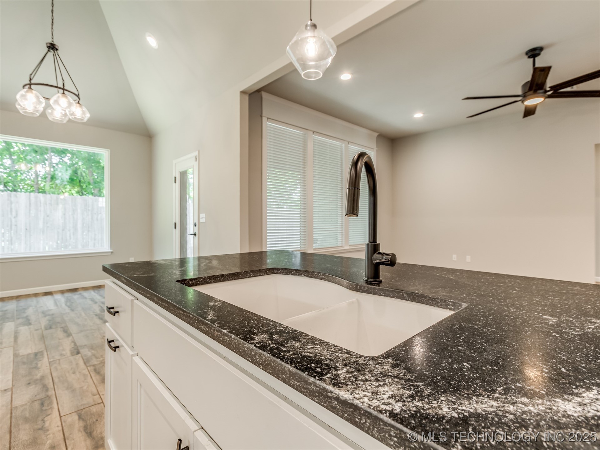 3610 S Fir Court Property Photo 20