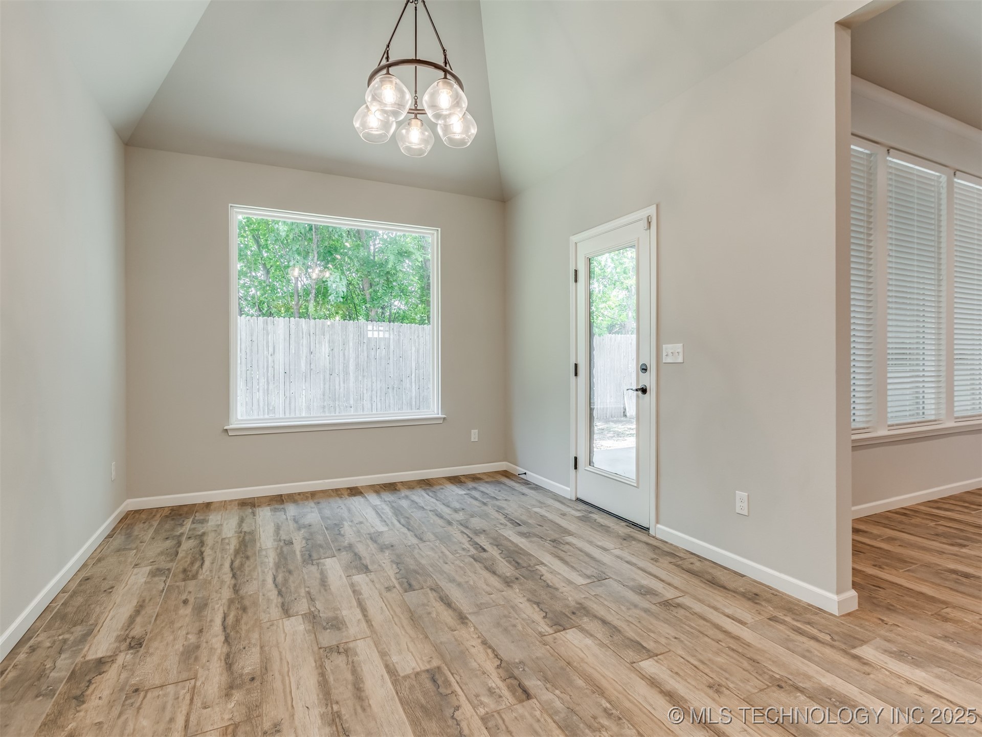 3610 S Fir Court Property Photo 21