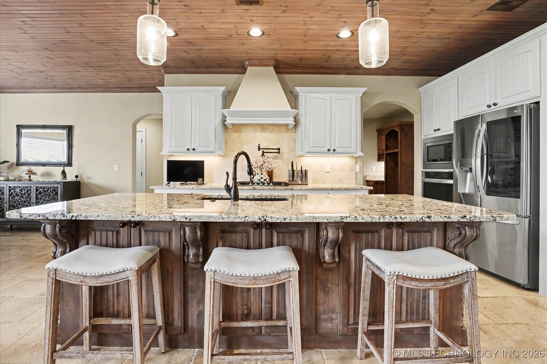 10611 N 159th East Avenue Property Photo 9