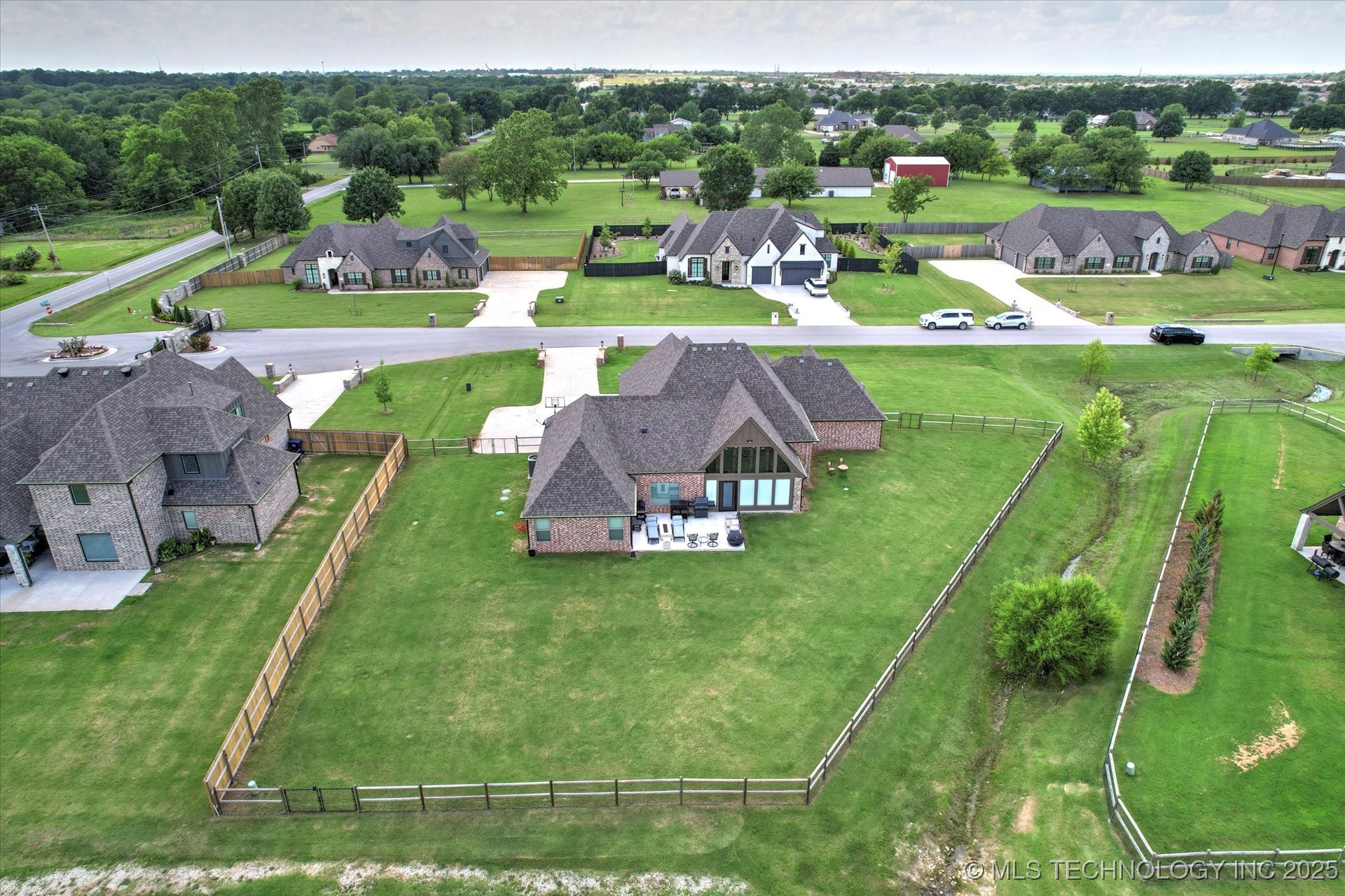 10611 N 159th East Avenue Property Photo 34