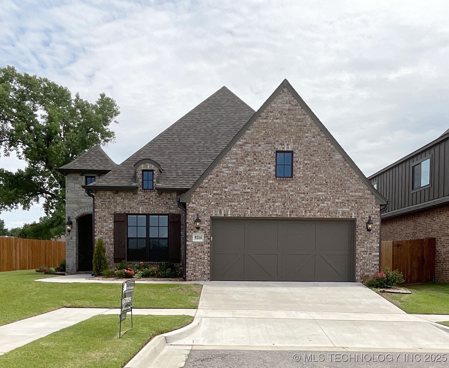 9214 E 62nd Court S Property Photo 1