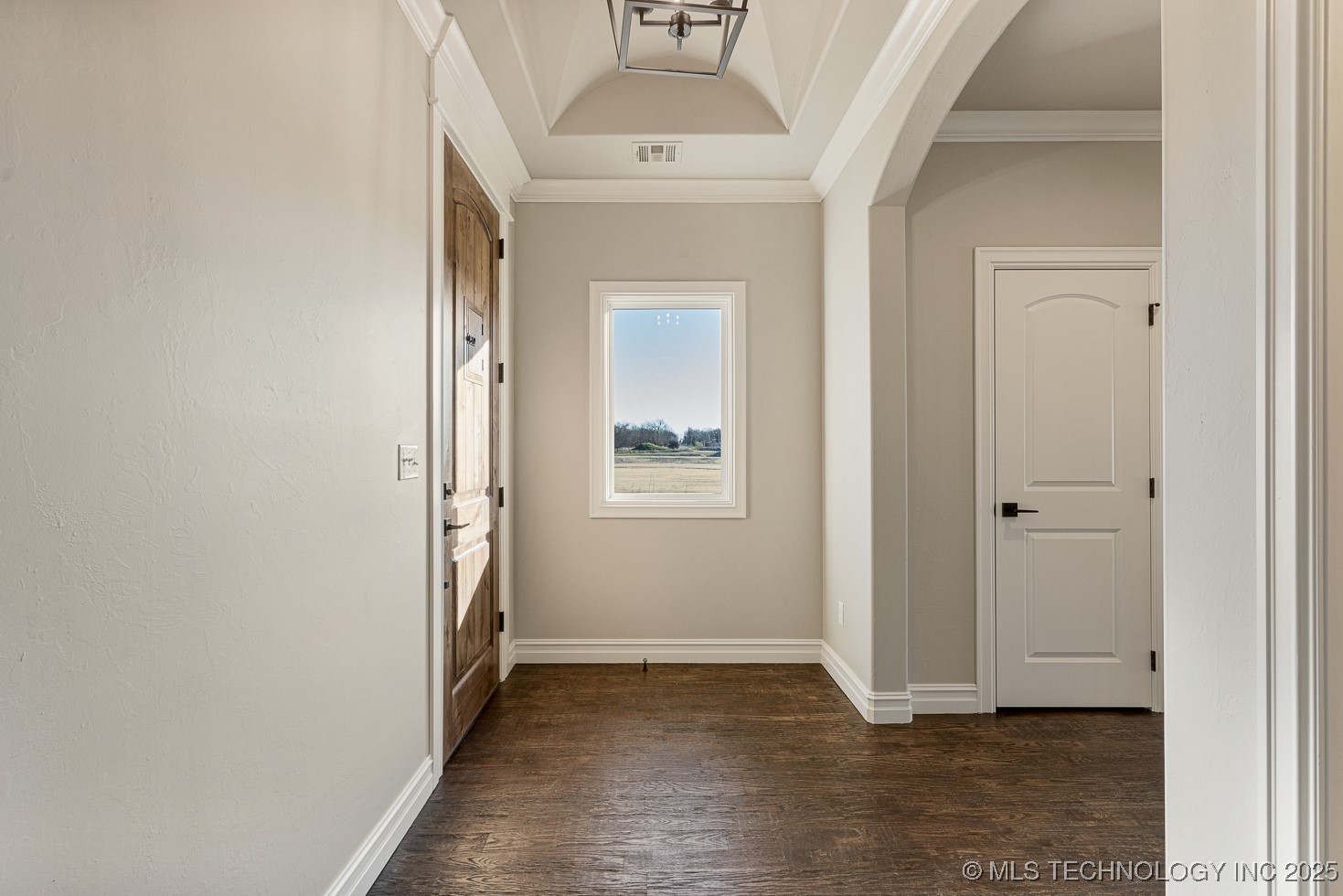 9214 E 62nd Court S Property Photo 2