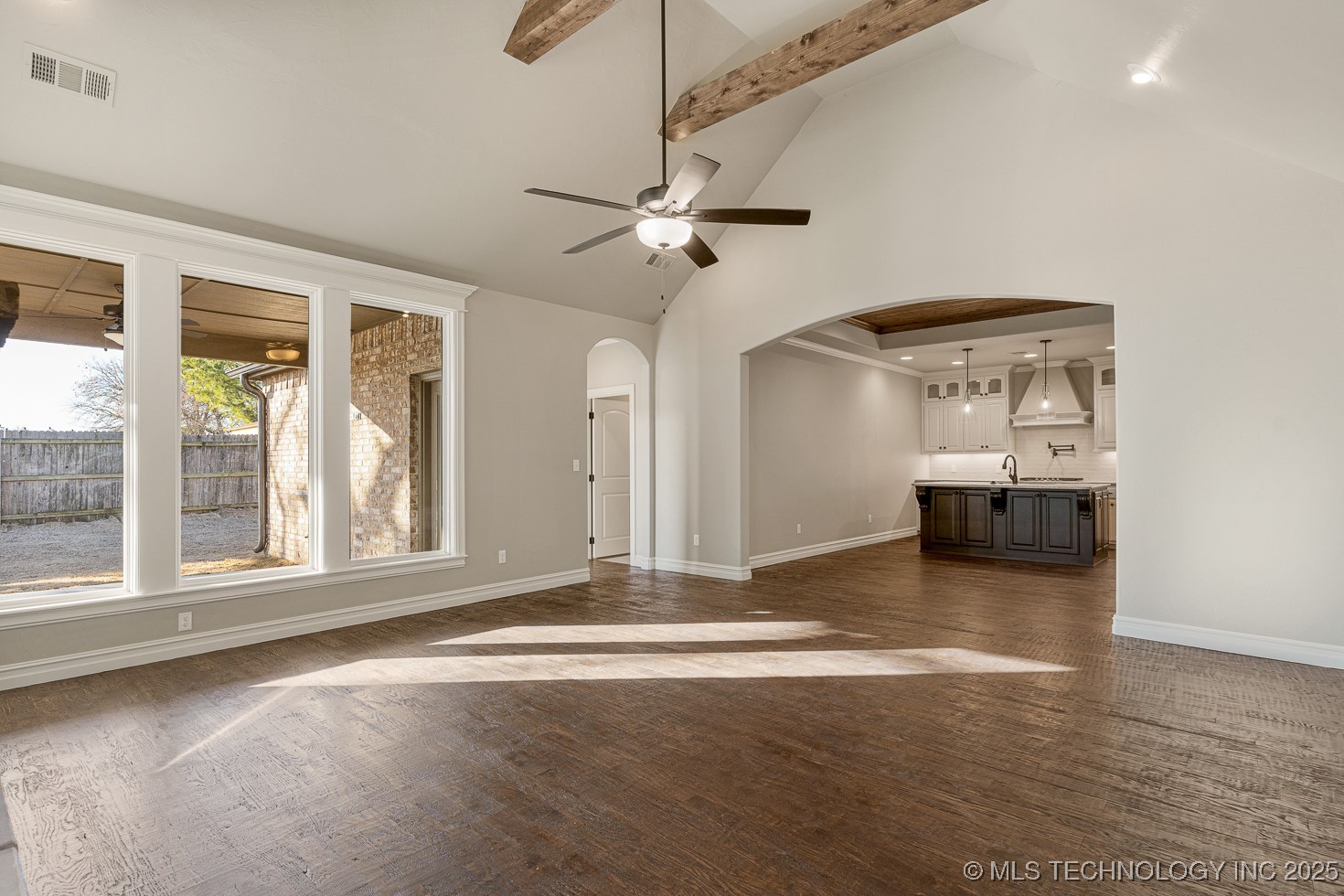 9214 E 62nd Court S Property Photo 3