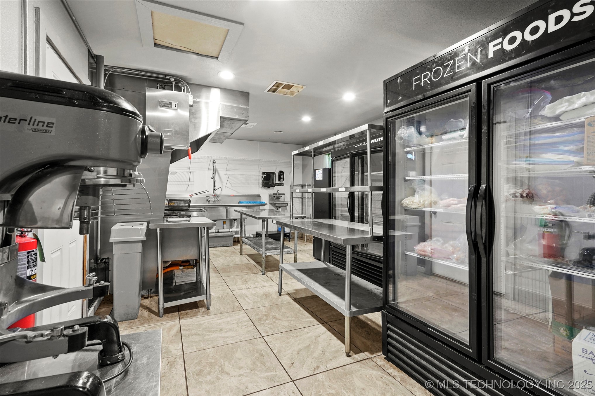 601 S Broadway Avenue Property Photo 3