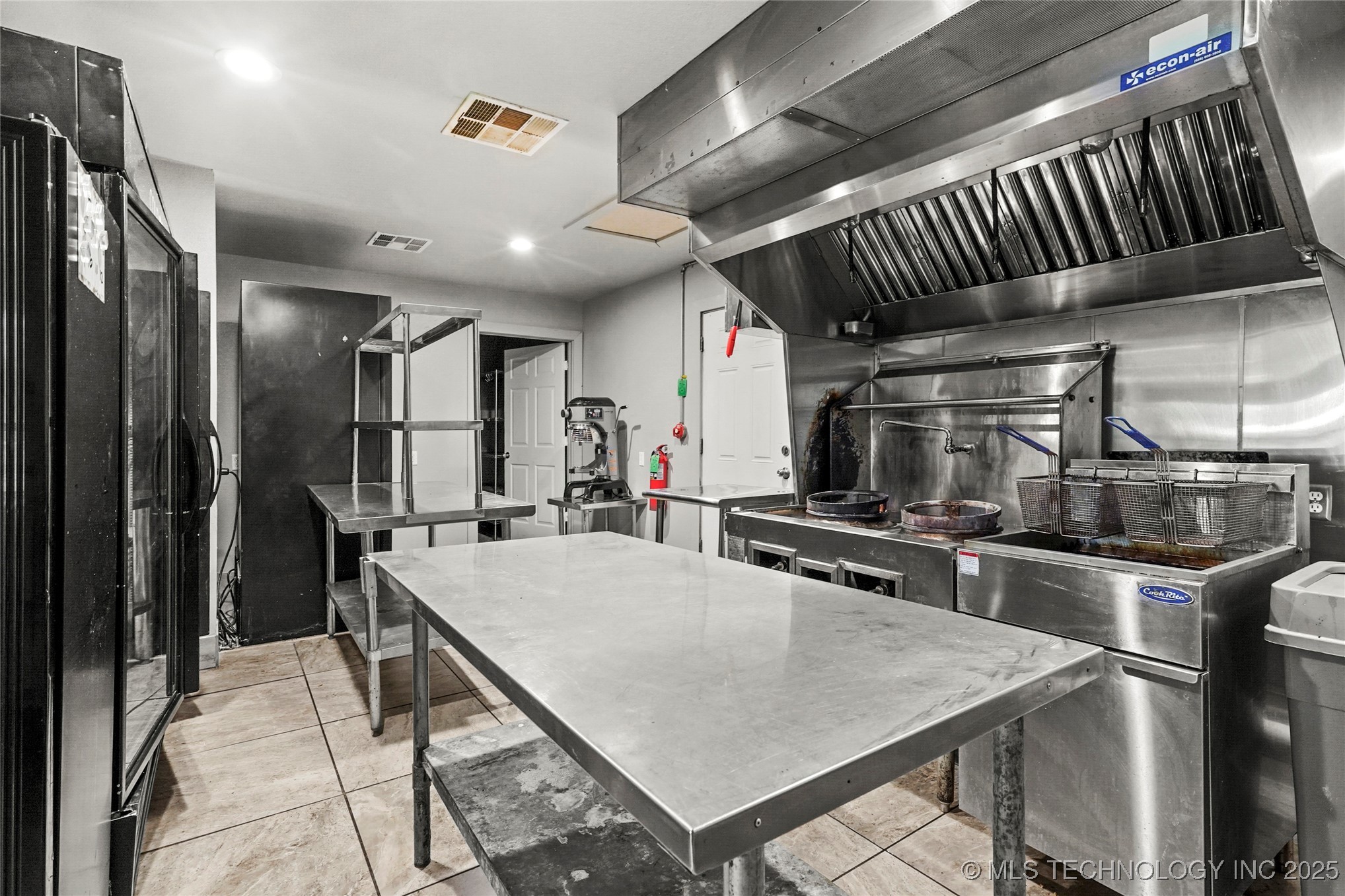 601 S Broadway Avenue Property Photo 4