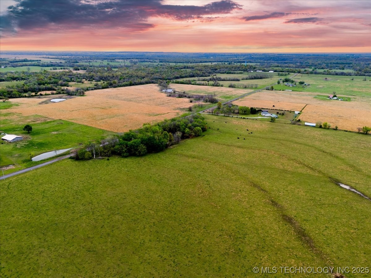 02 E 210 Road Property Photo 5