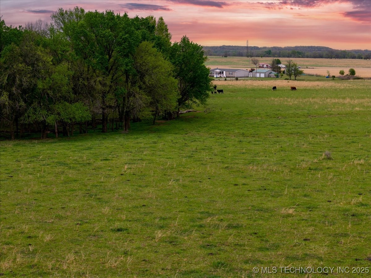 02 E 210 Road Property Photo 7