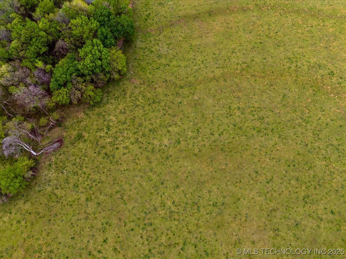 02 E 210 Road Property Photo 15