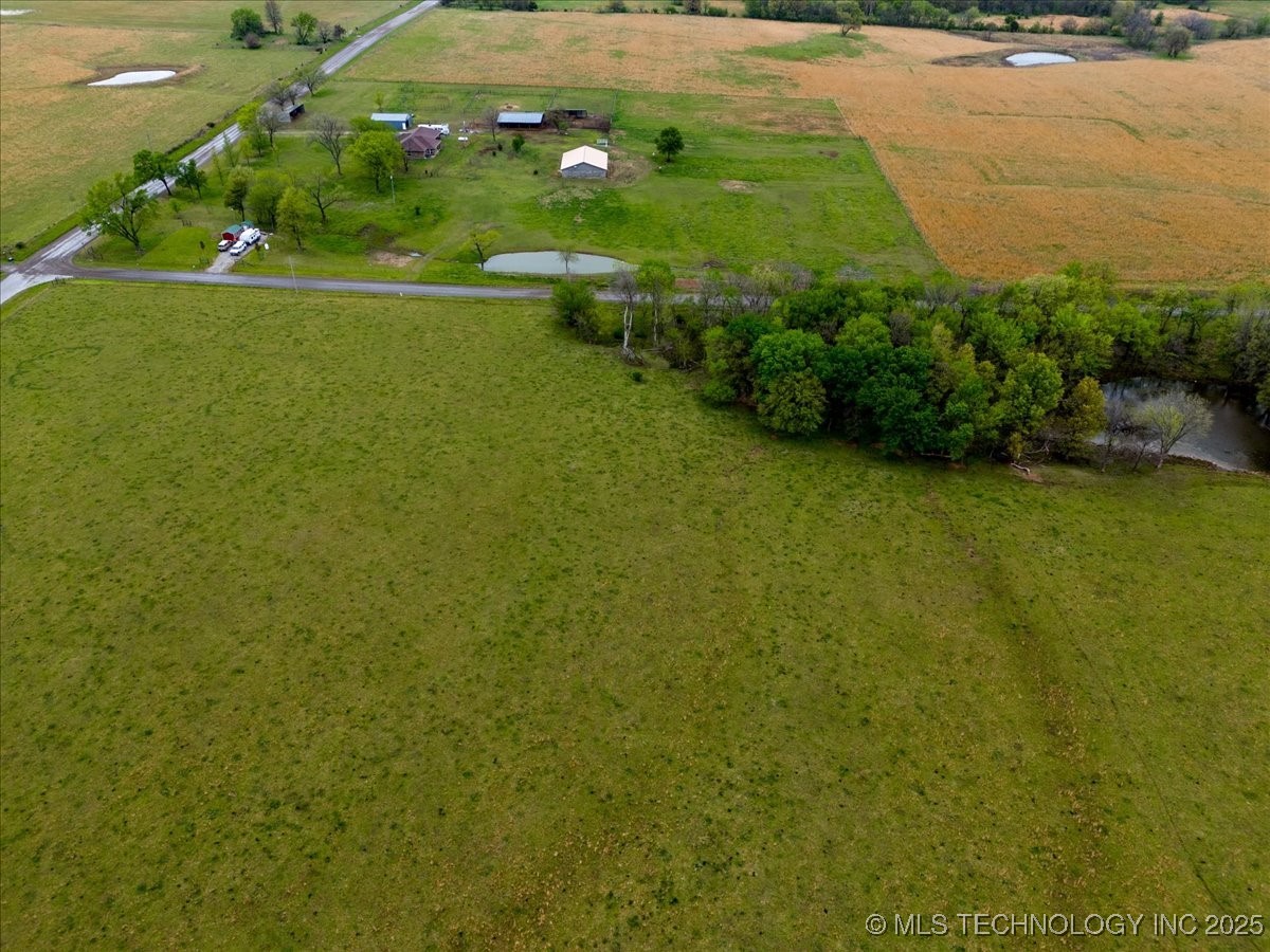 02 E 210 Road Property Photo 16