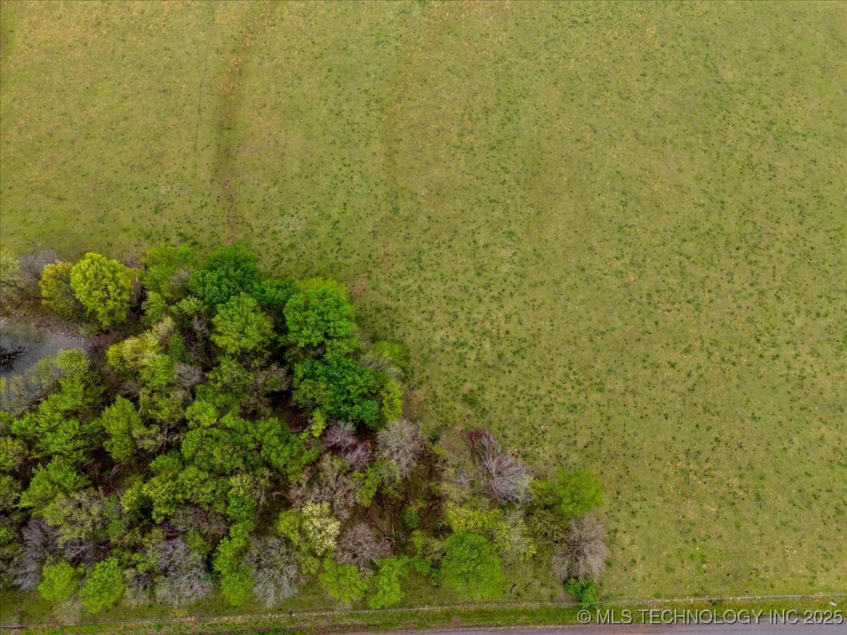 02 E 210 Road Property Photo 19