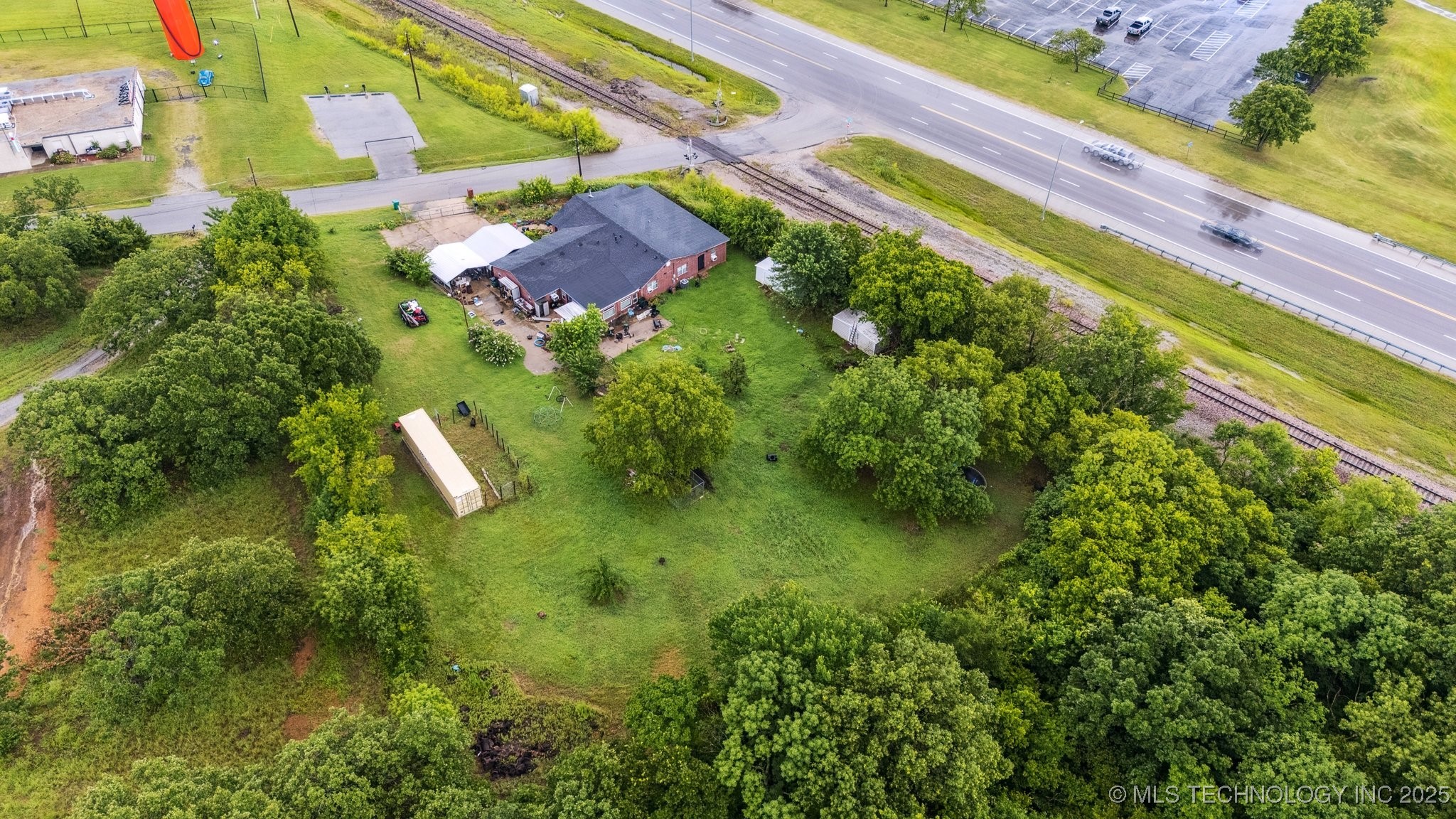 10 Sahoma Lake Road Property Photo 9