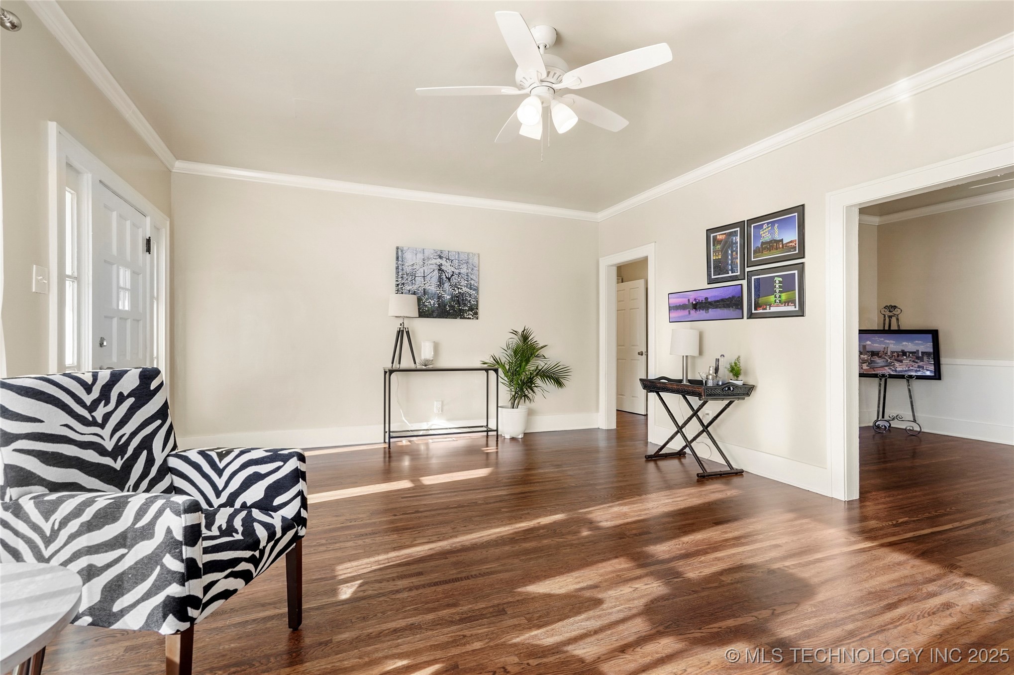 212 S Phoenix Avenue Property Photo 11