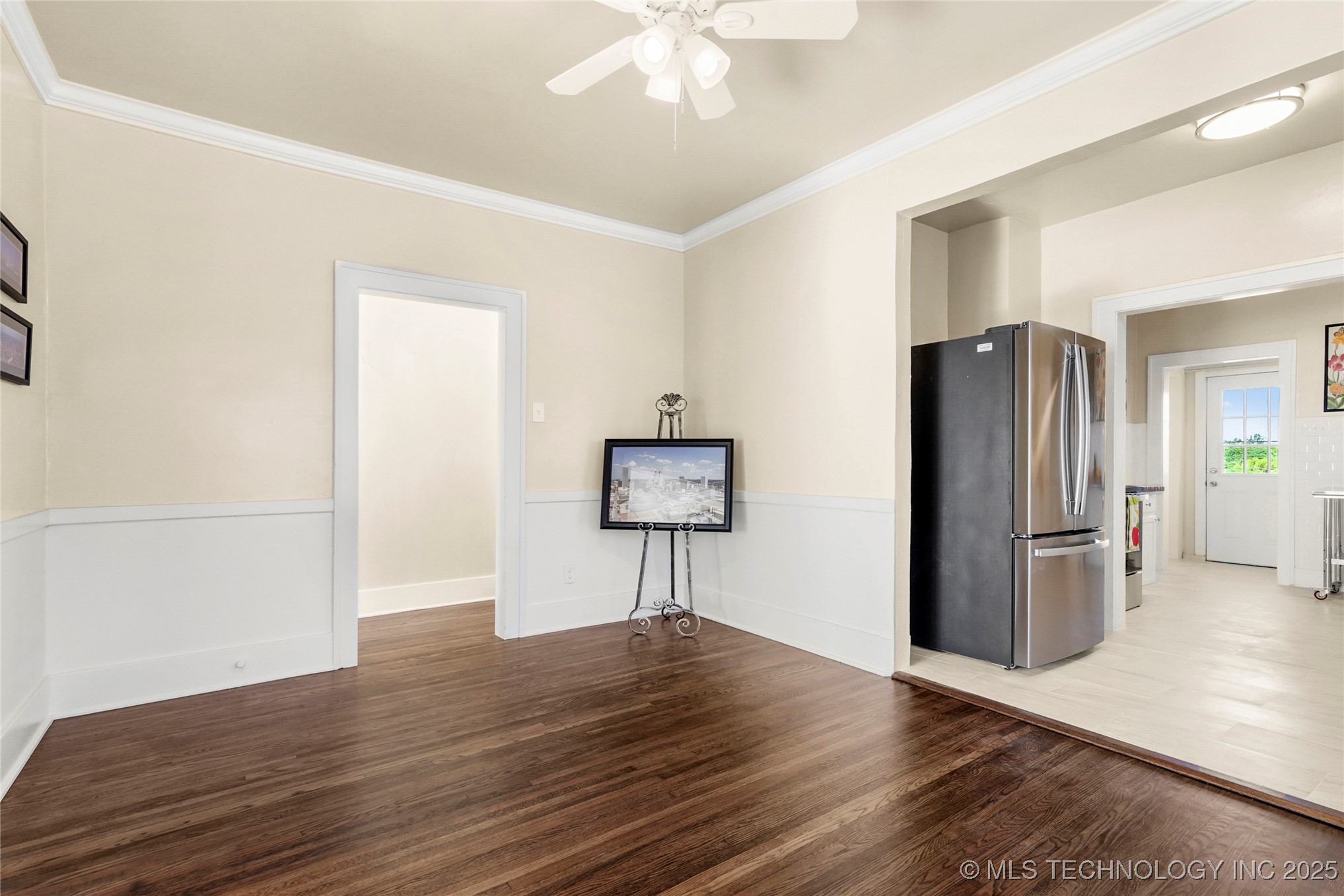 212 S Phoenix Avenue Property Photo 15