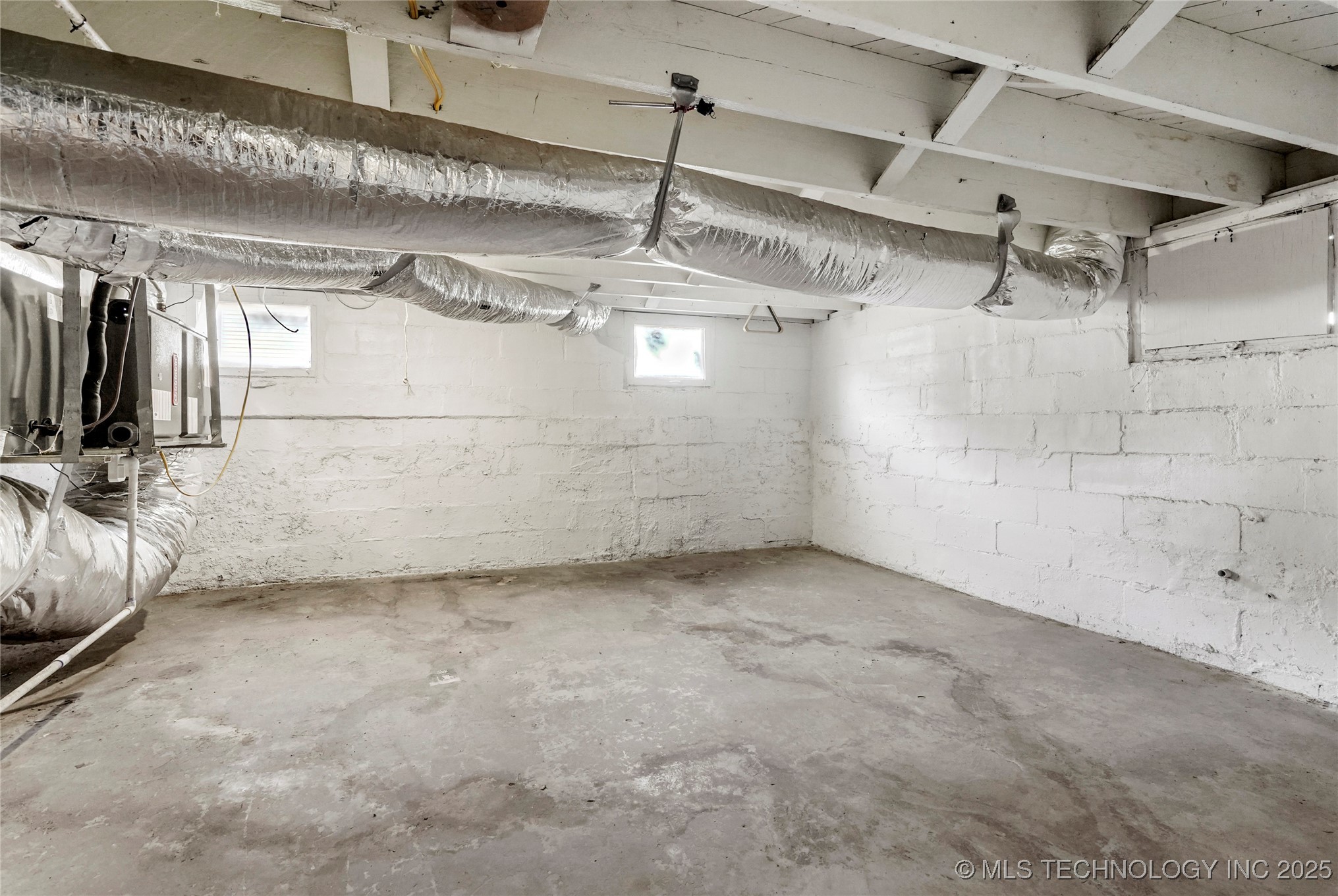 212 S Phoenix Avenue Property Photo 33