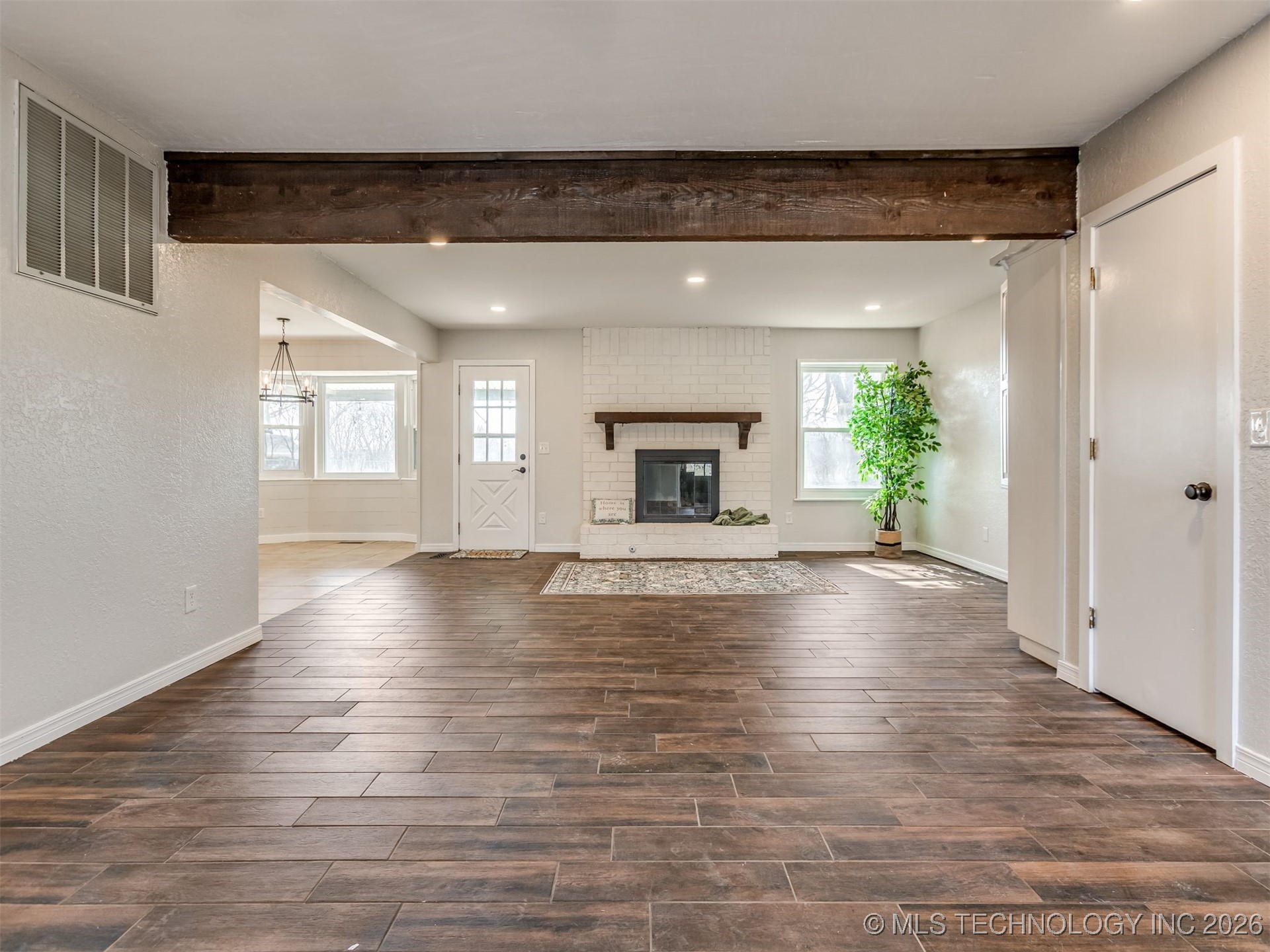 14744 E 74th Street North Property Photo 4