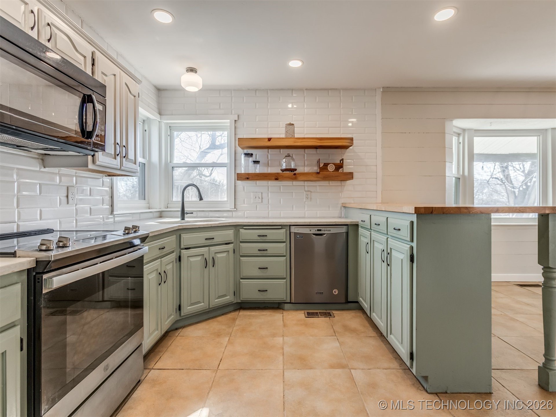 14744 E 74th Street North Property Photo 6