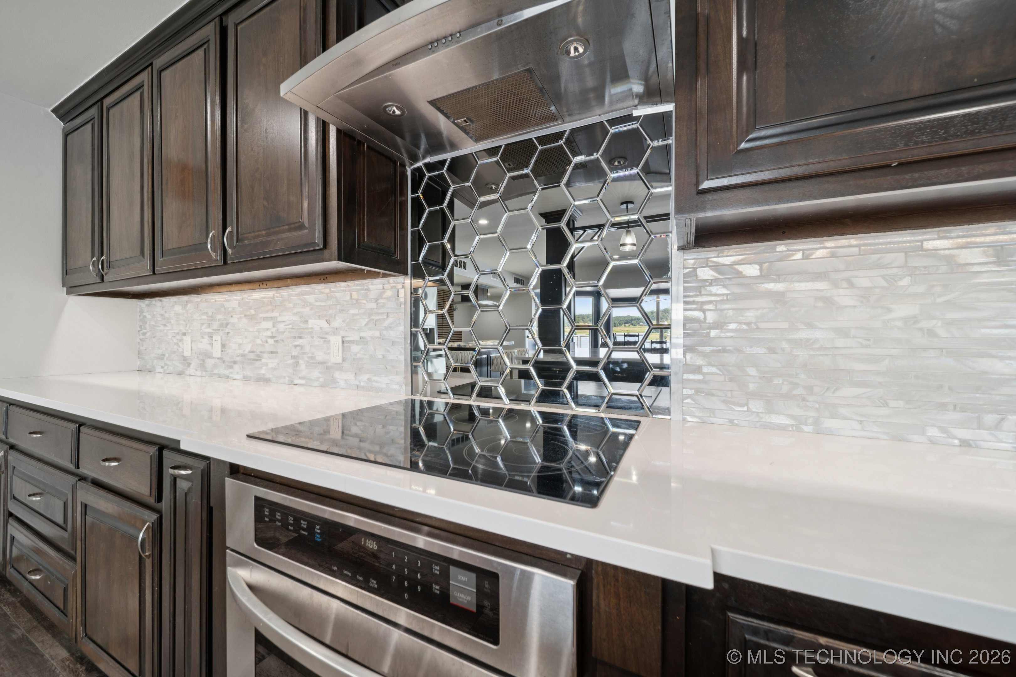 662 Se 4439 Loop Property Photo 12