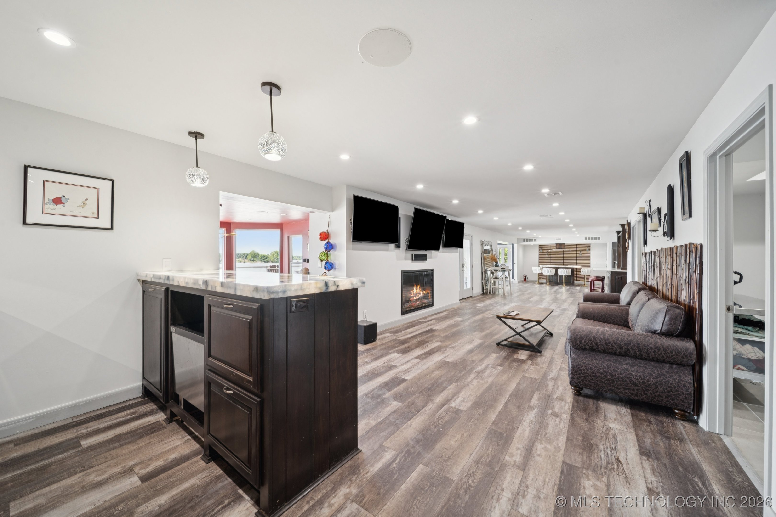 662 Se 4439 Loop Property Photo 21