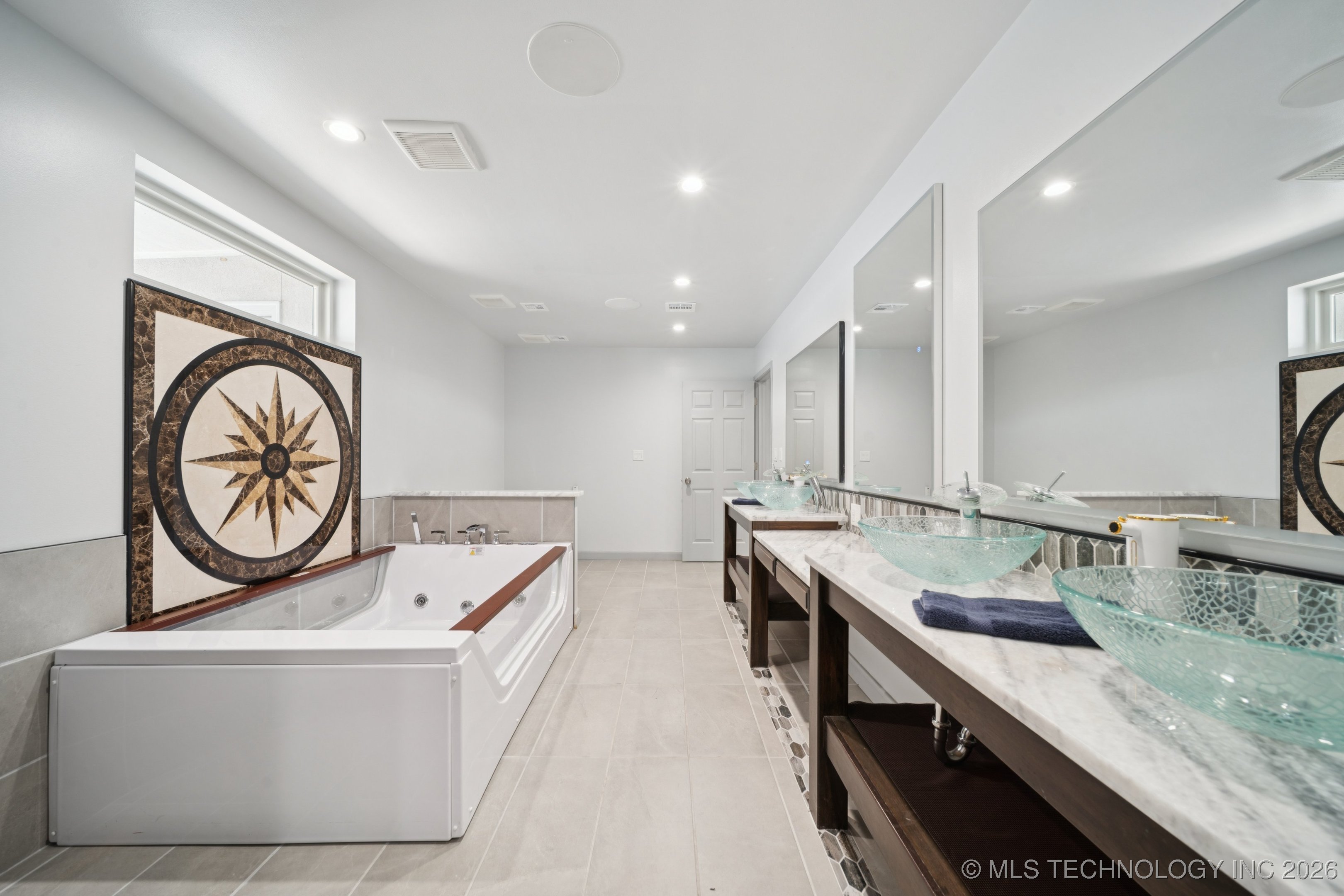 662 Se 4439 Loop Property Photo 37