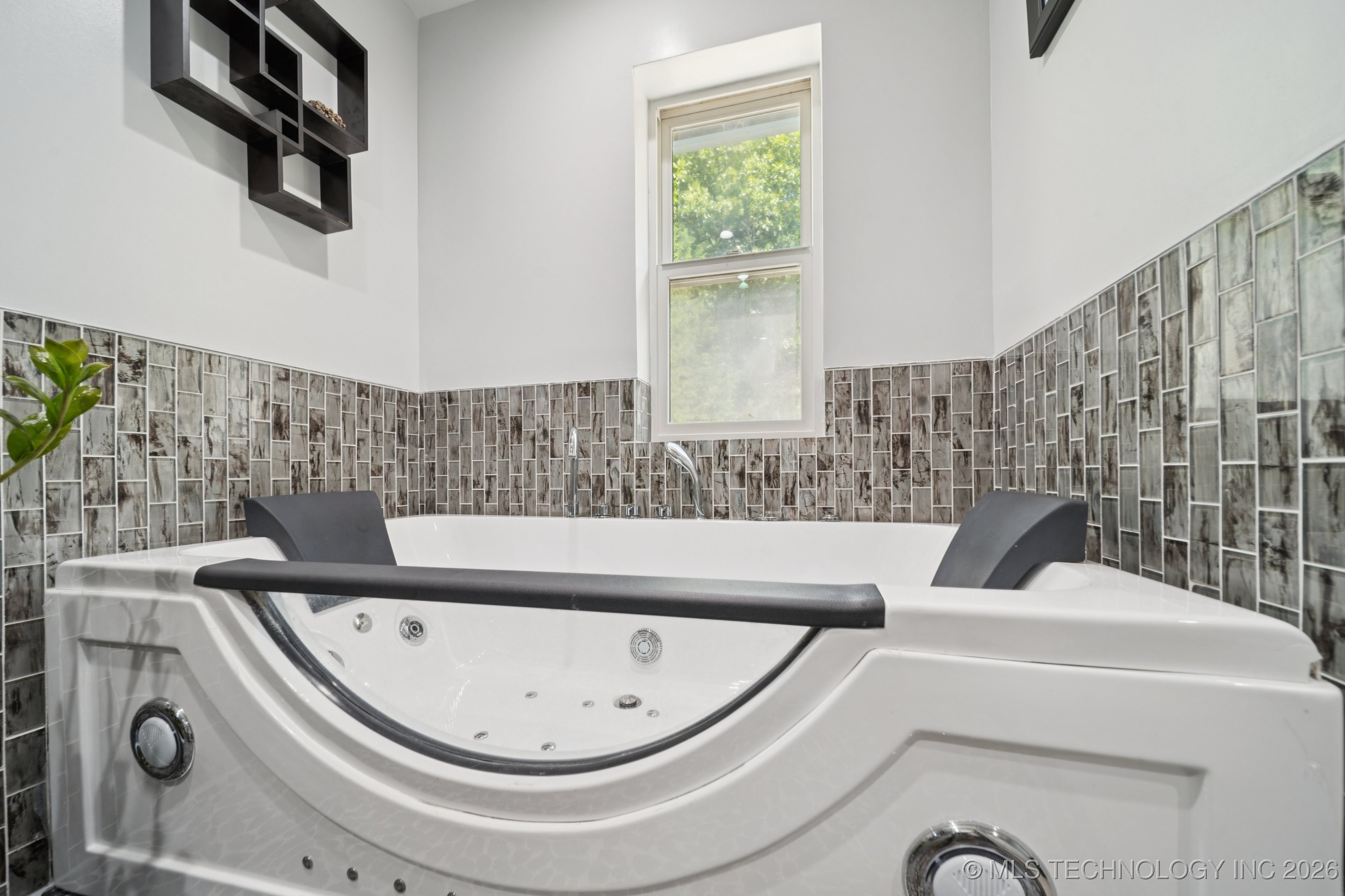 662 Se 4439 Loop Property Photo 47