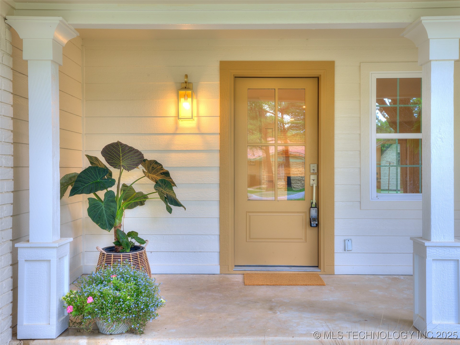 11702 S 75th East Avenue Property Photo 3