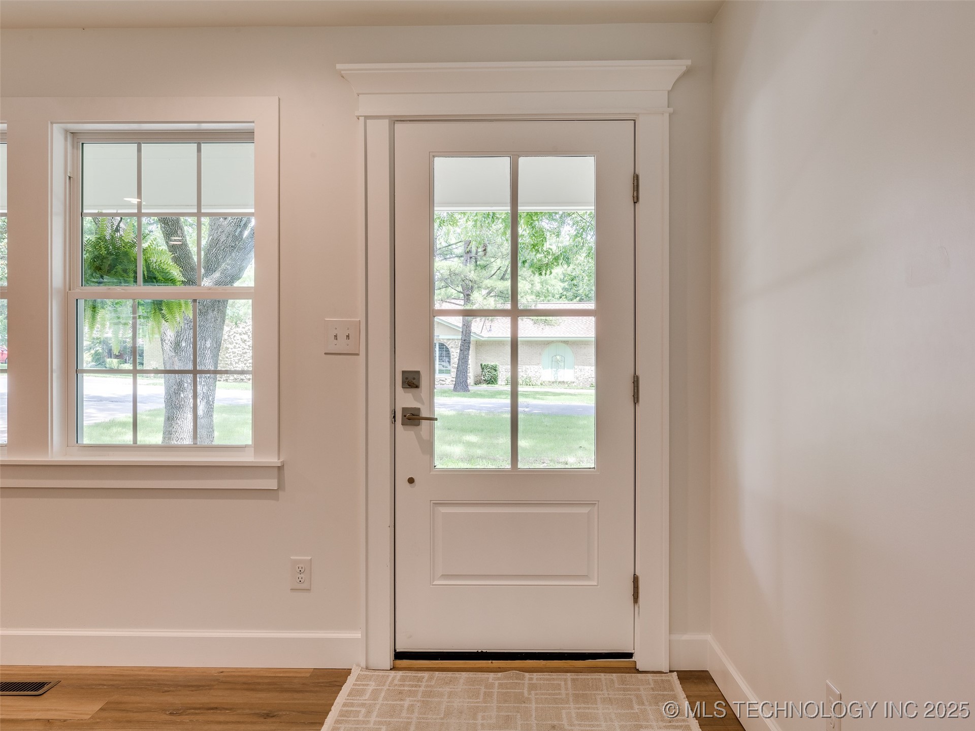 11702 S 75th East Avenue Property Photo 7