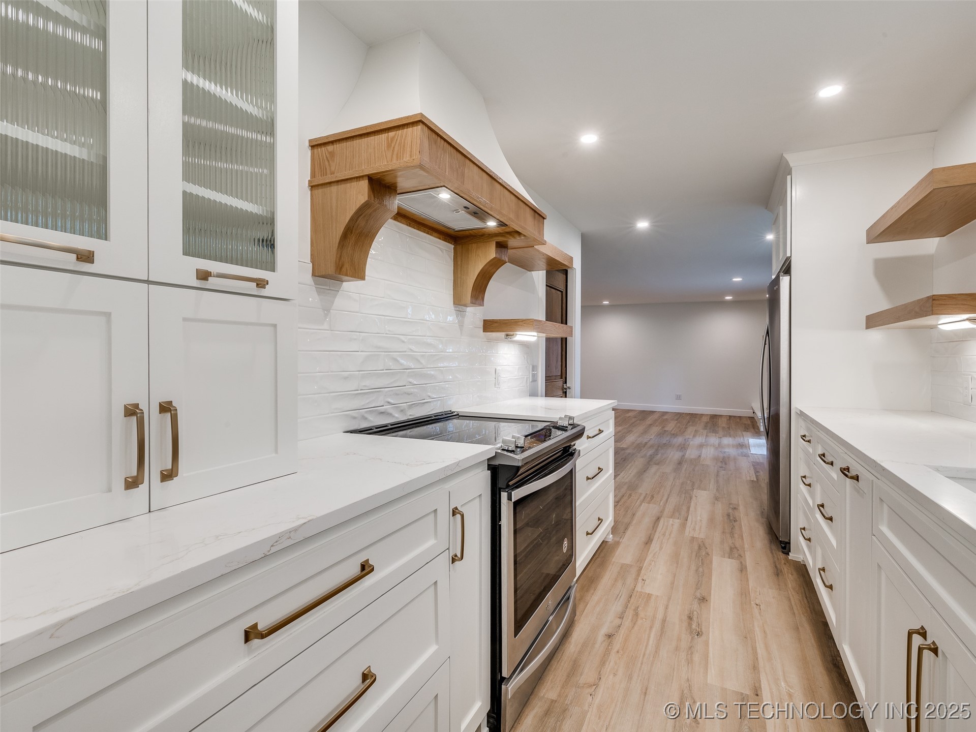 11702 S 75th East Avenue Property Photo 20