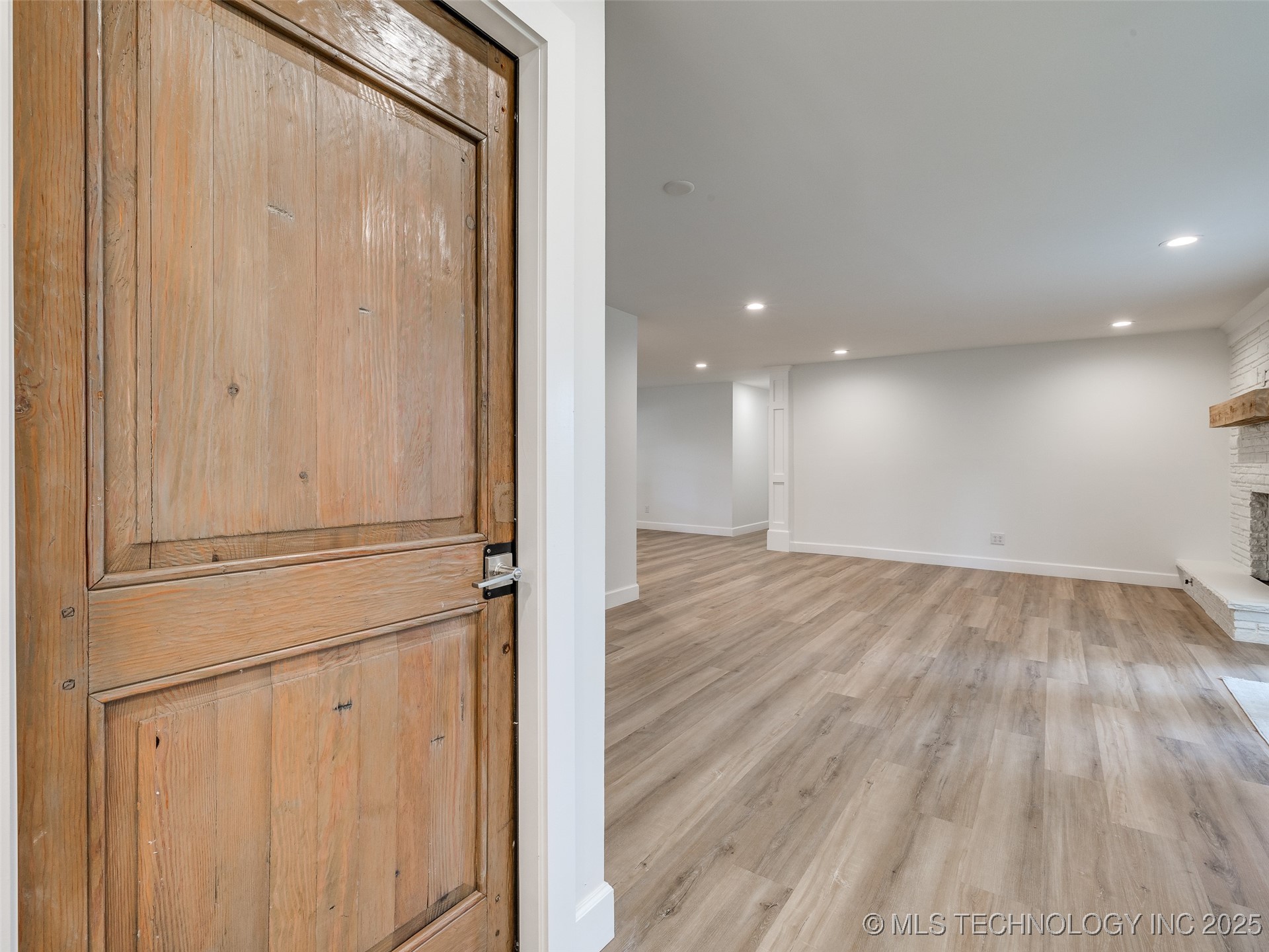 11702 S 75th East Avenue Property Photo 25