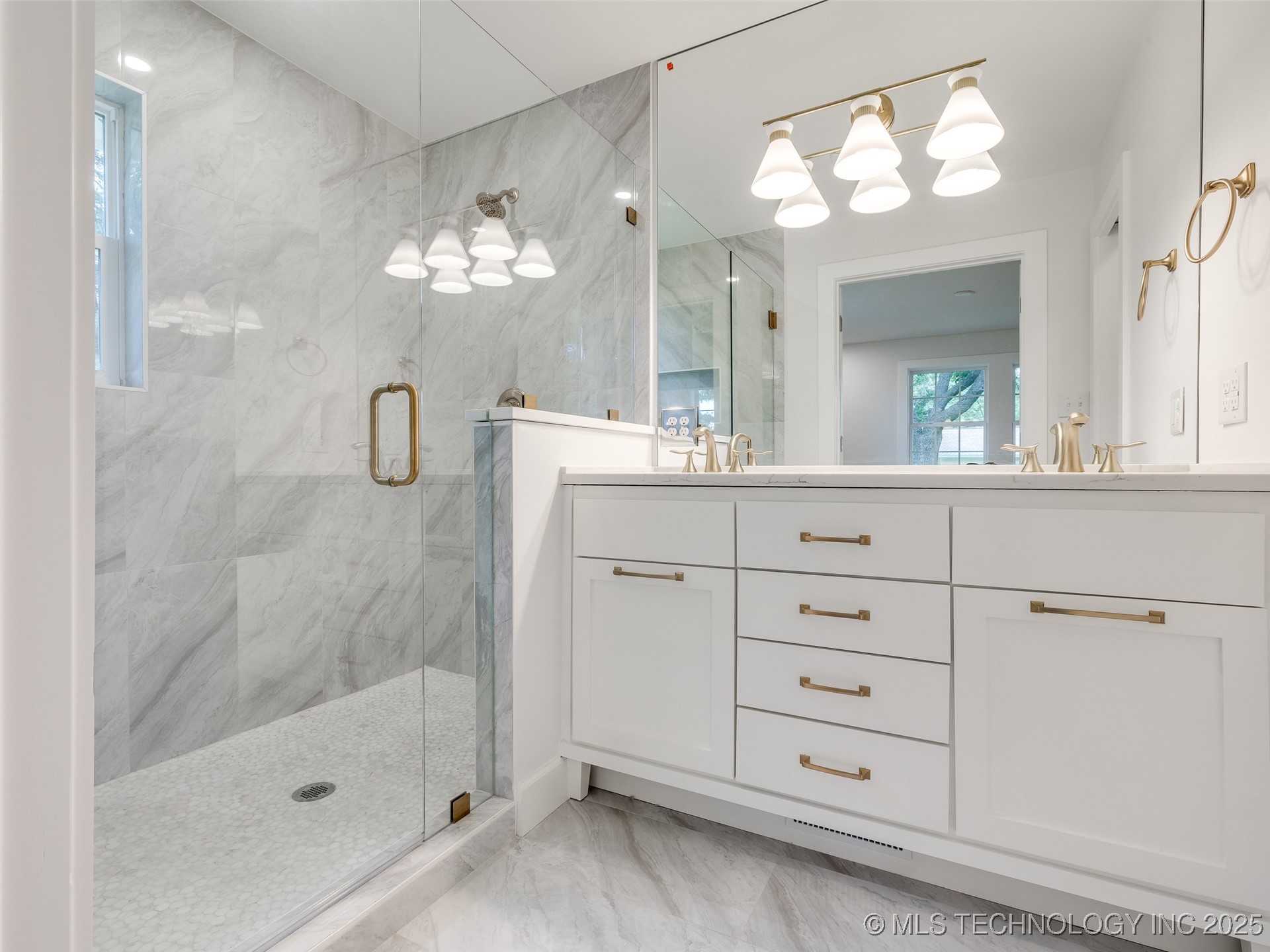 11702 S 75th East Avenue Property Photo 33