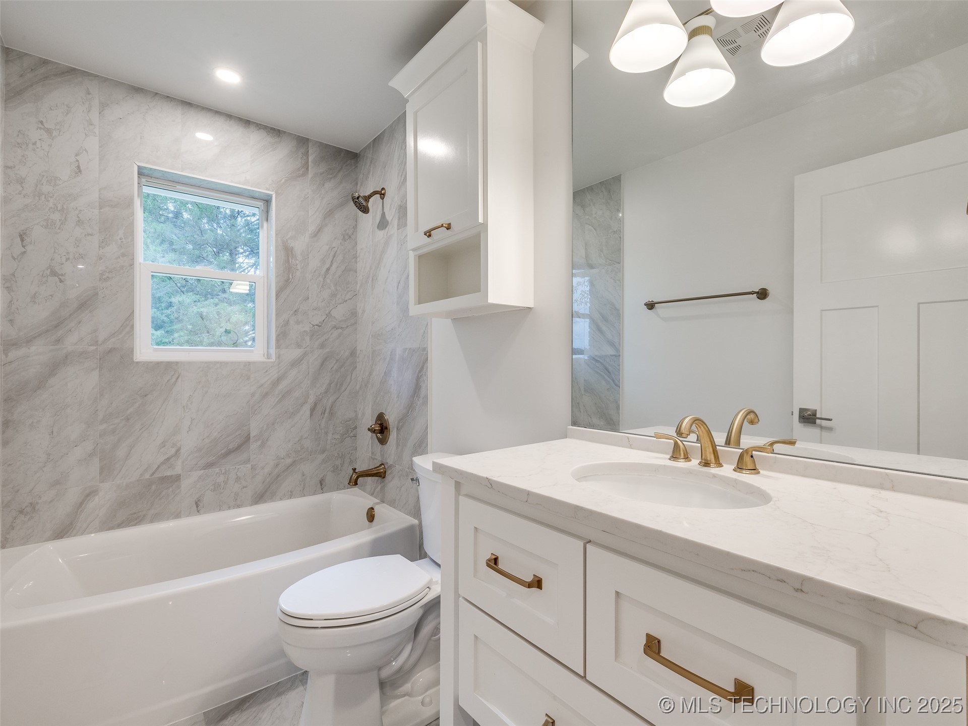 11702 S 75th East Avenue Property Photo 38