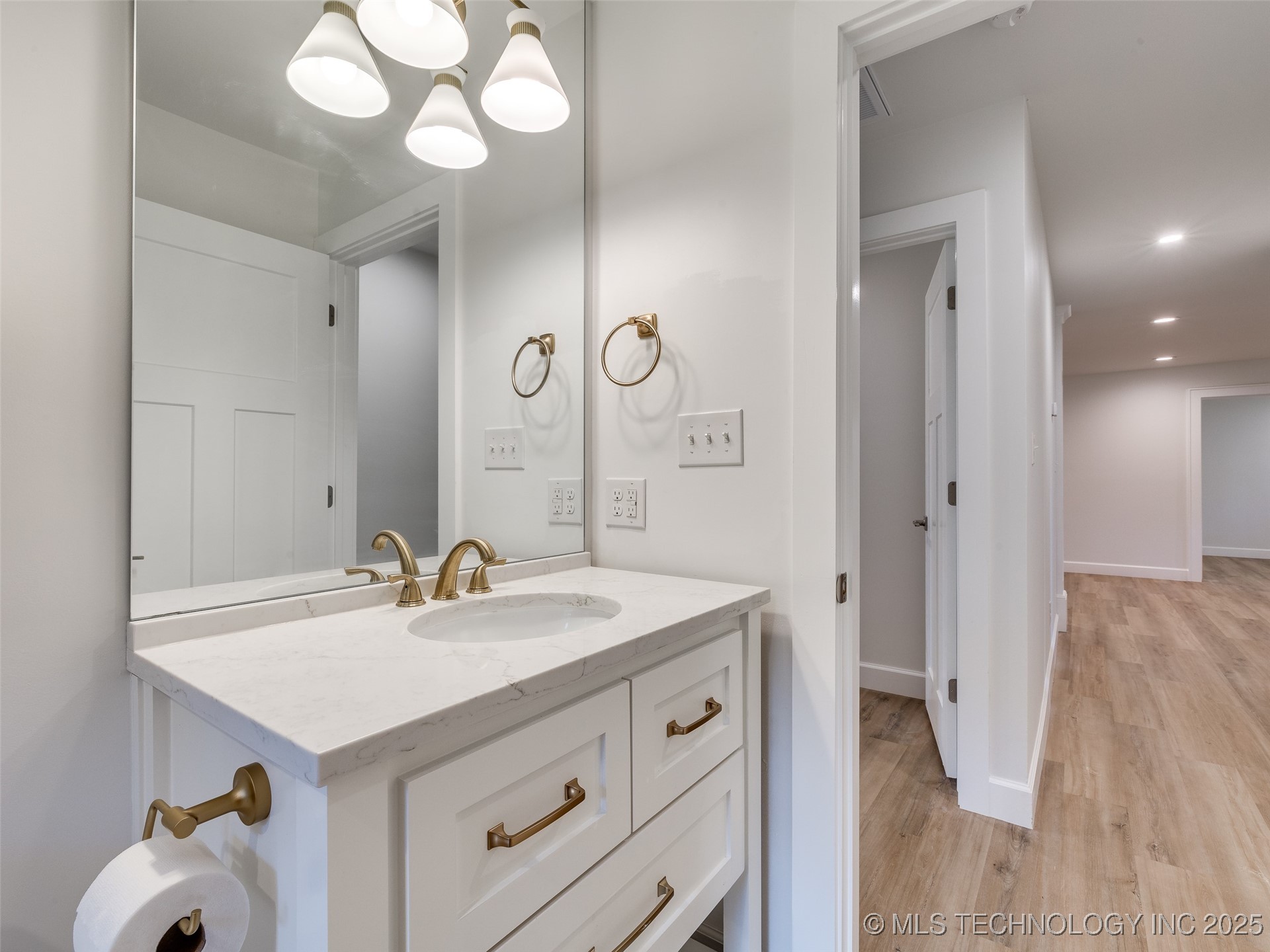 11702 S 75th East Avenue Property Photo 39