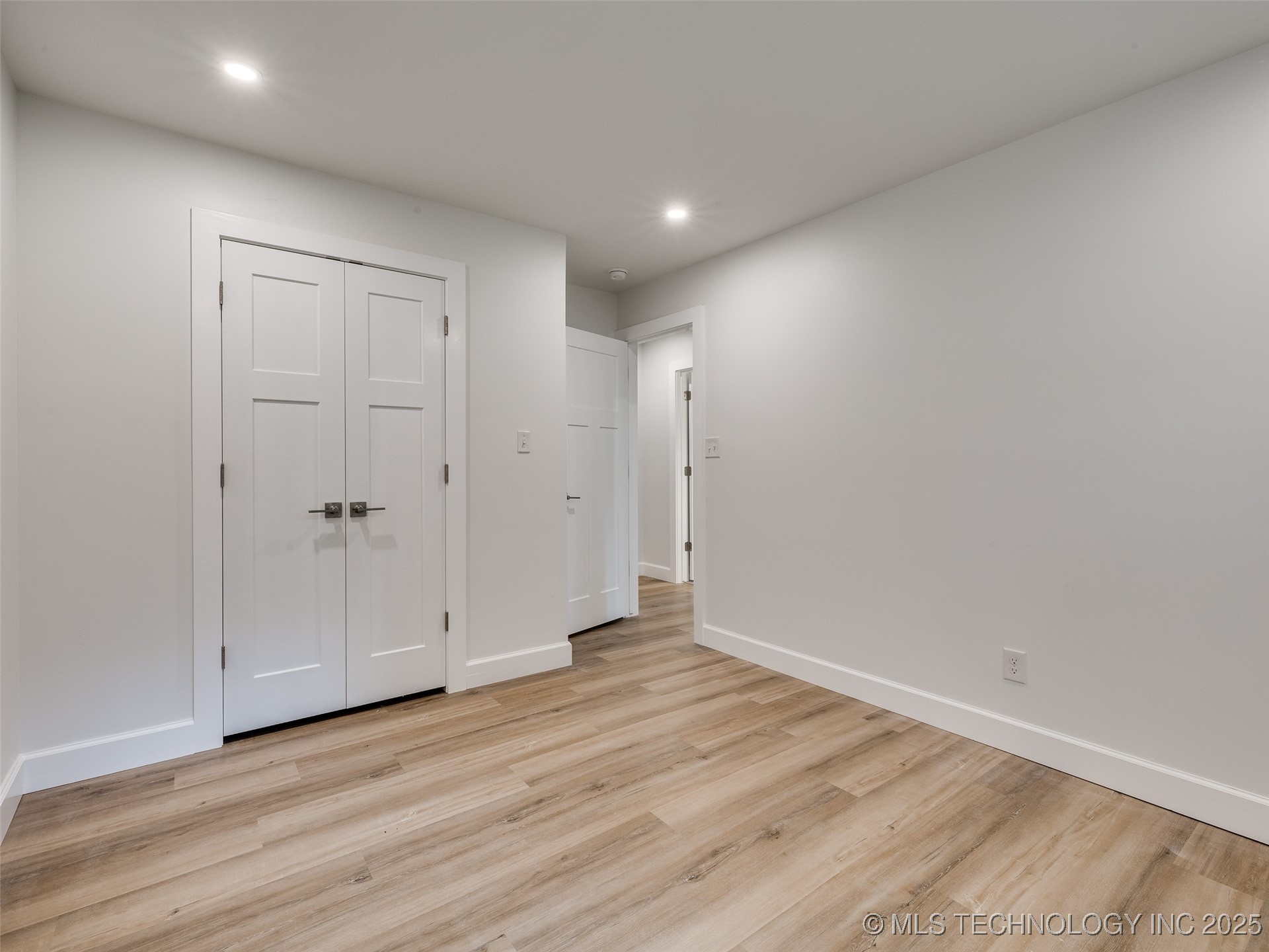 11702 S 75th East Avenue Property Photo 41