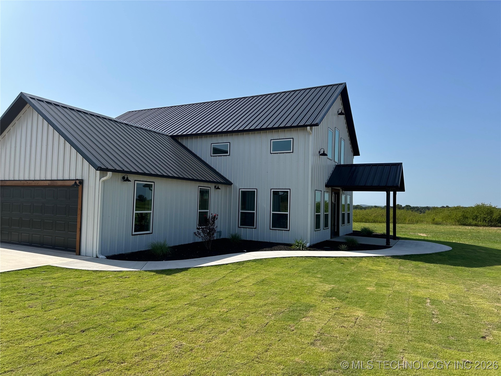 2920 Lago Vista Lane Property Photo 5