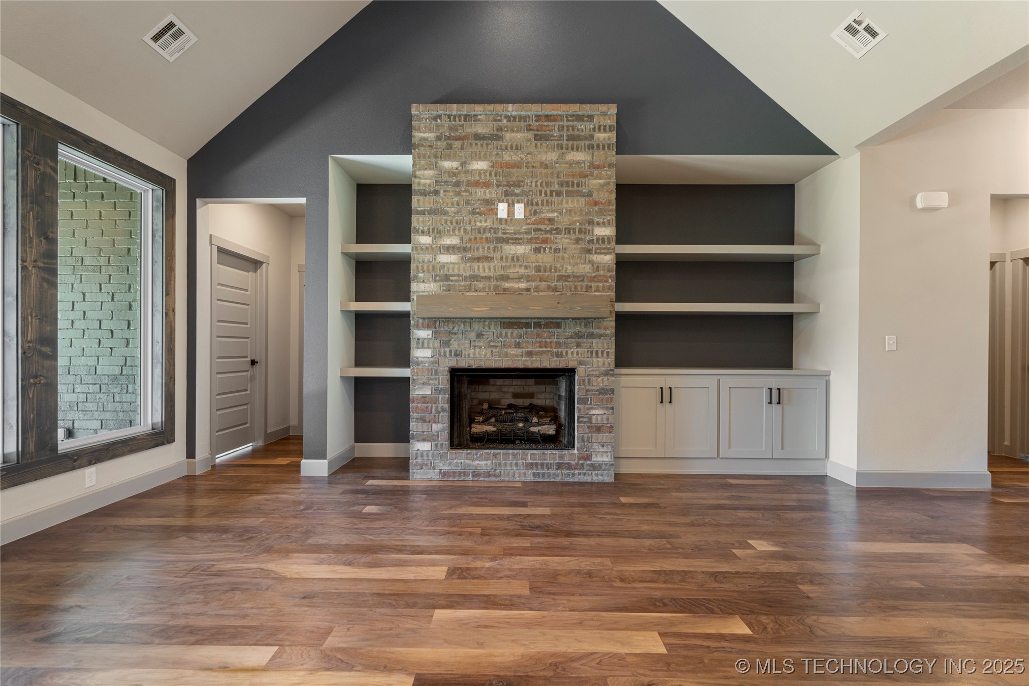 2070 E 136th Place S Property Photo 3