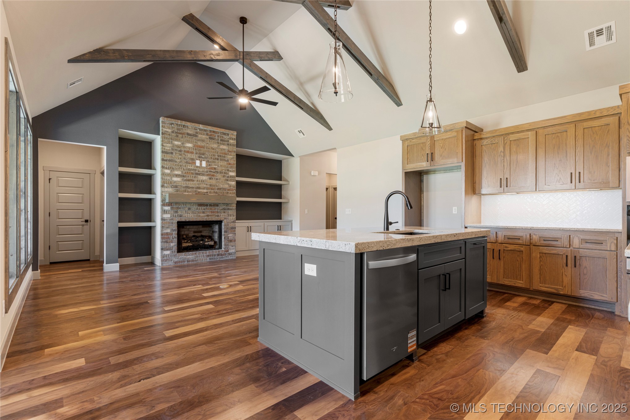 2070 E 136th Place S Property Photo 9