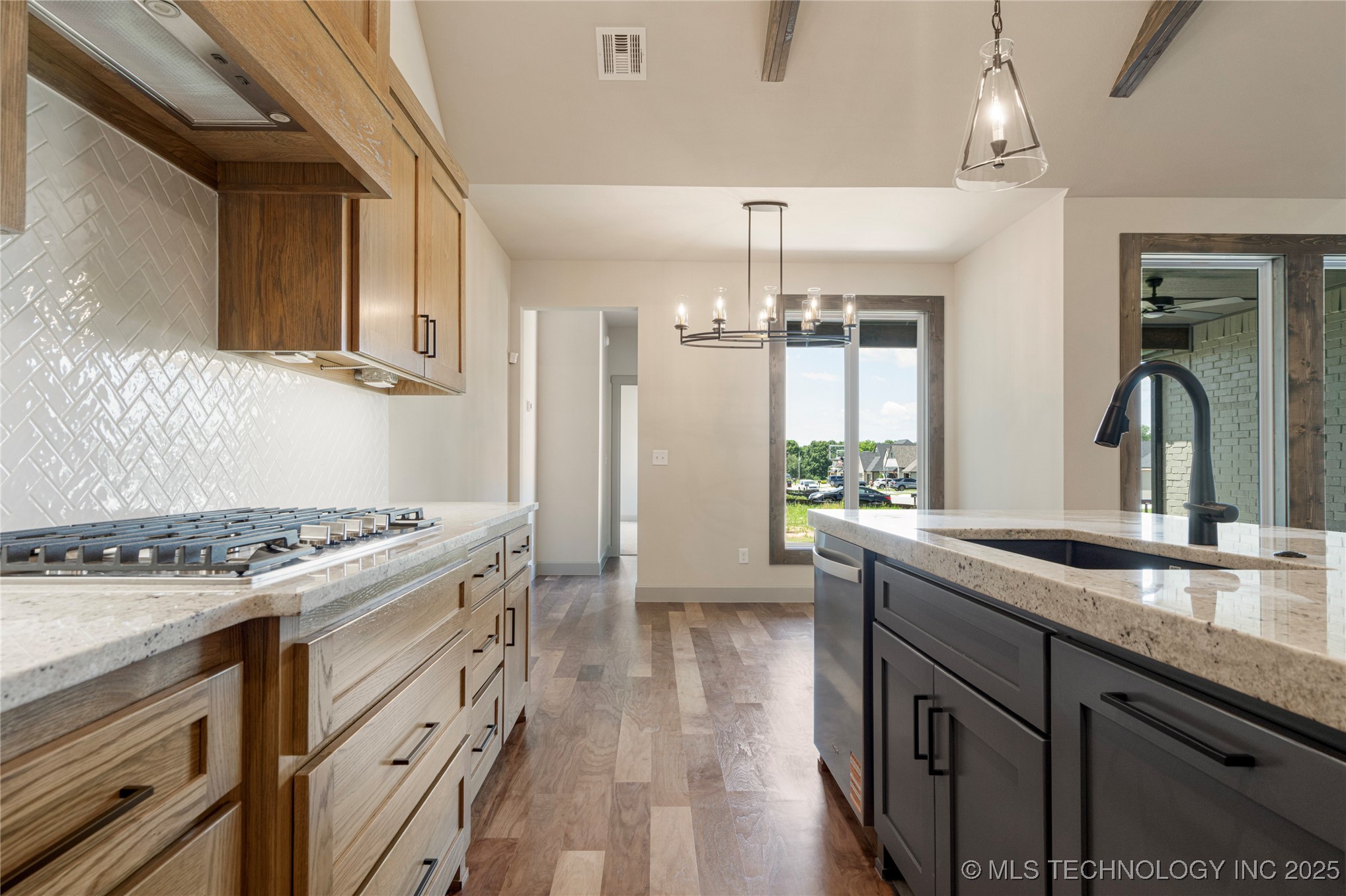 2070 E 136th Place S Property Photo 10