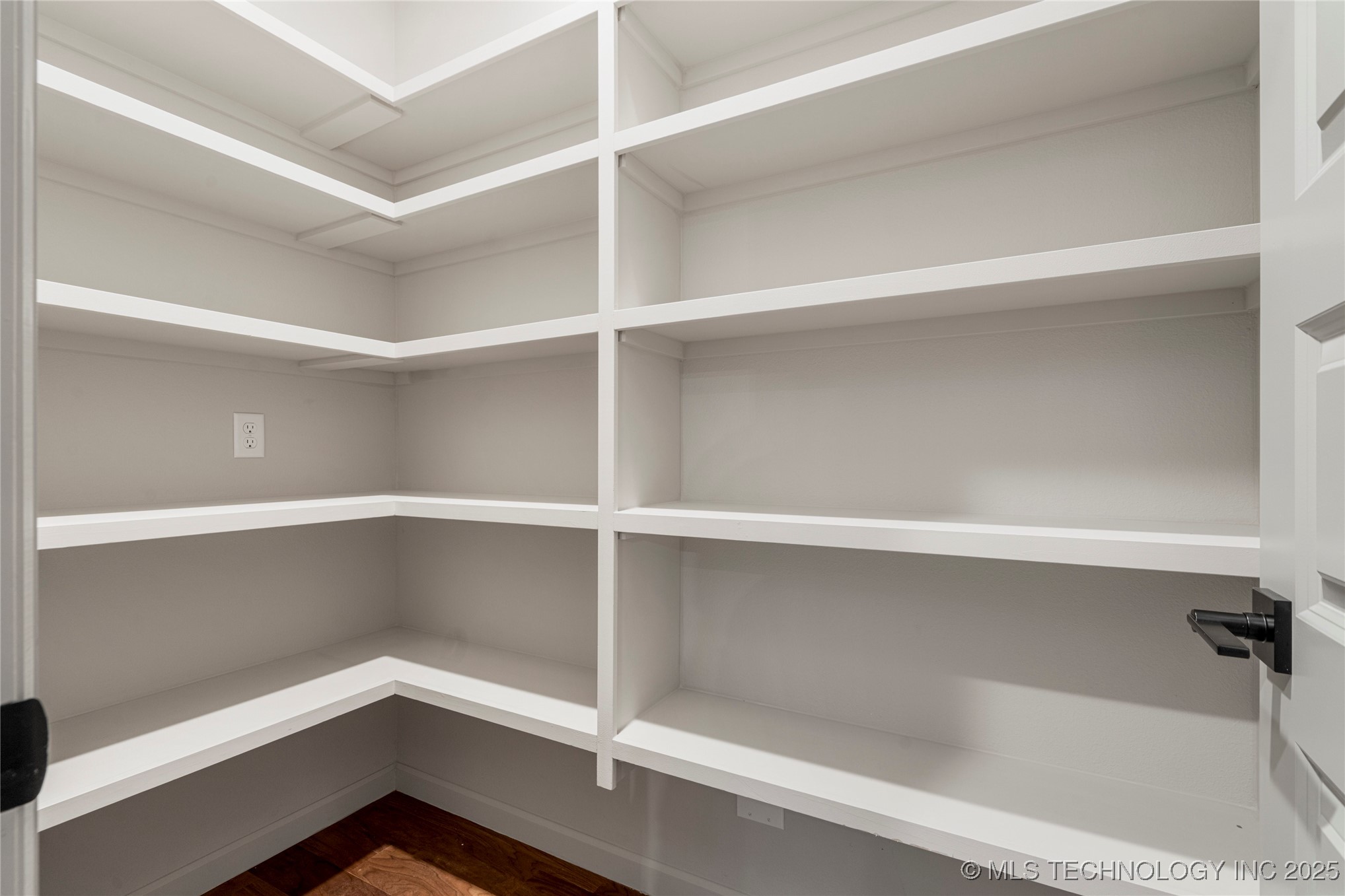 2070 E 136th Place S Property Photo 13