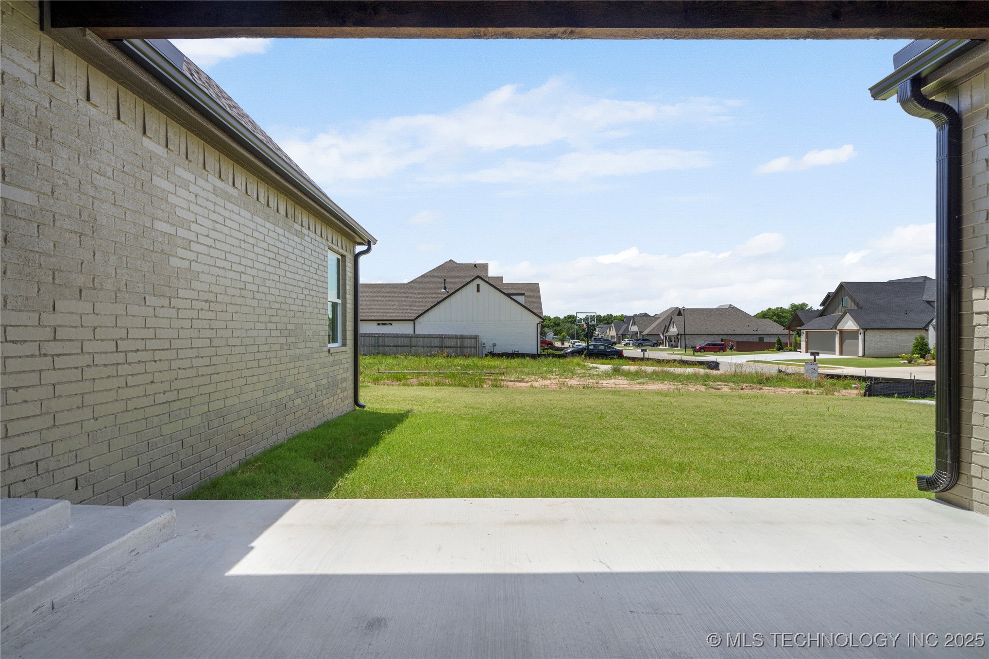 2070 E 136th Place S Property Photo 37