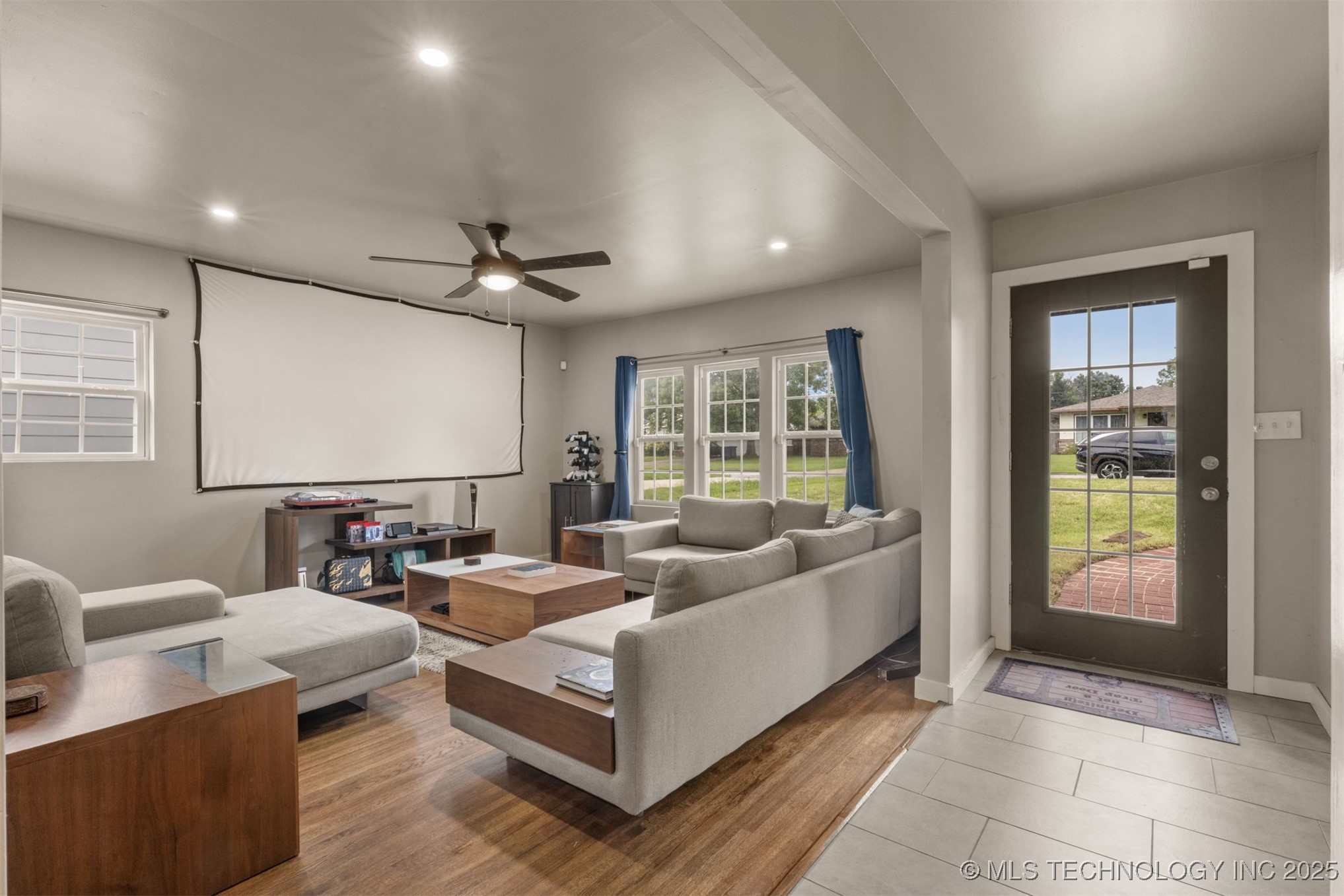 5951 E 25th Place S Property Photo 3